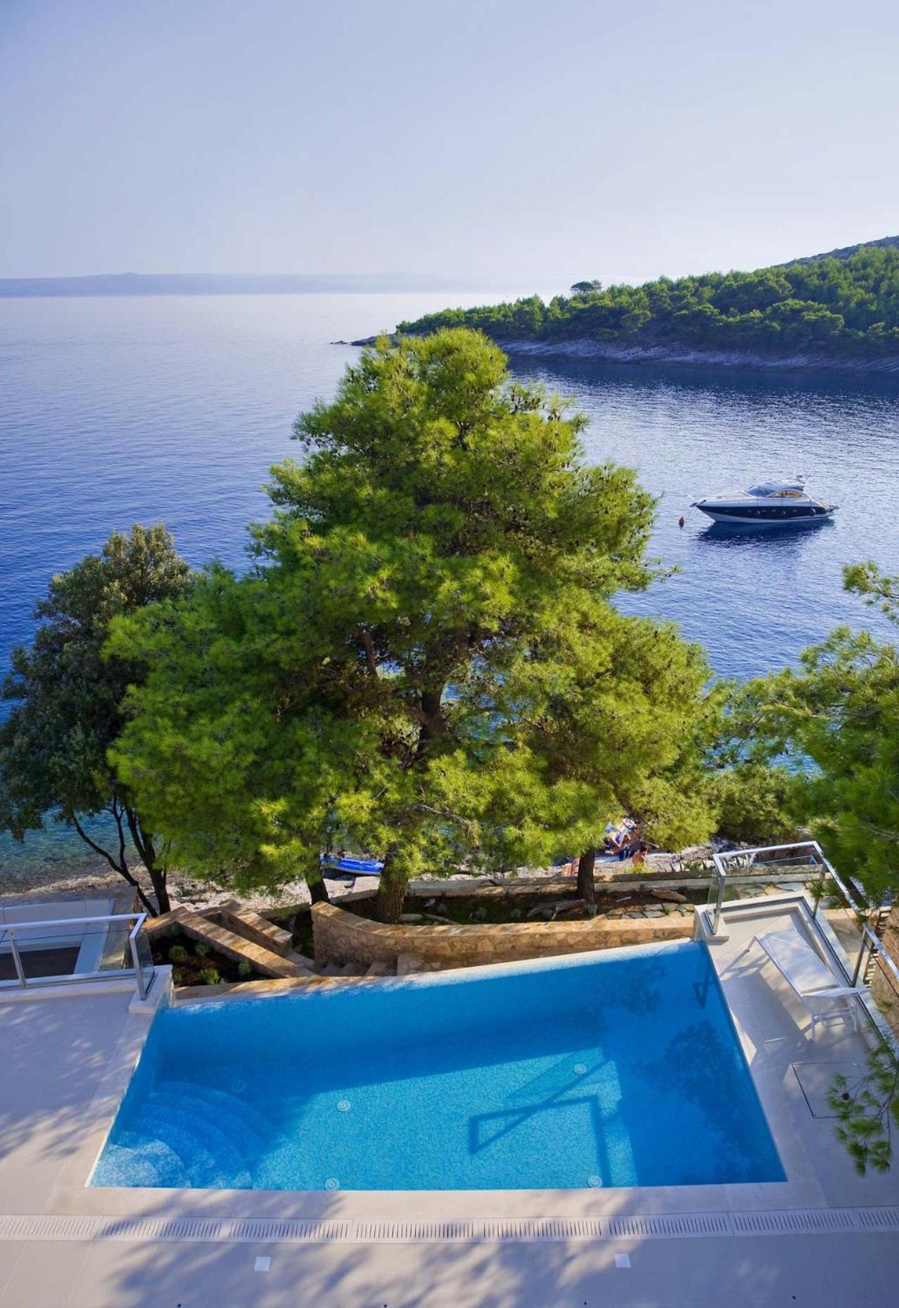 Stunning Brac Villa 5 Bedrooms Villa Selca Brac 5 Metres To The Beach view 4