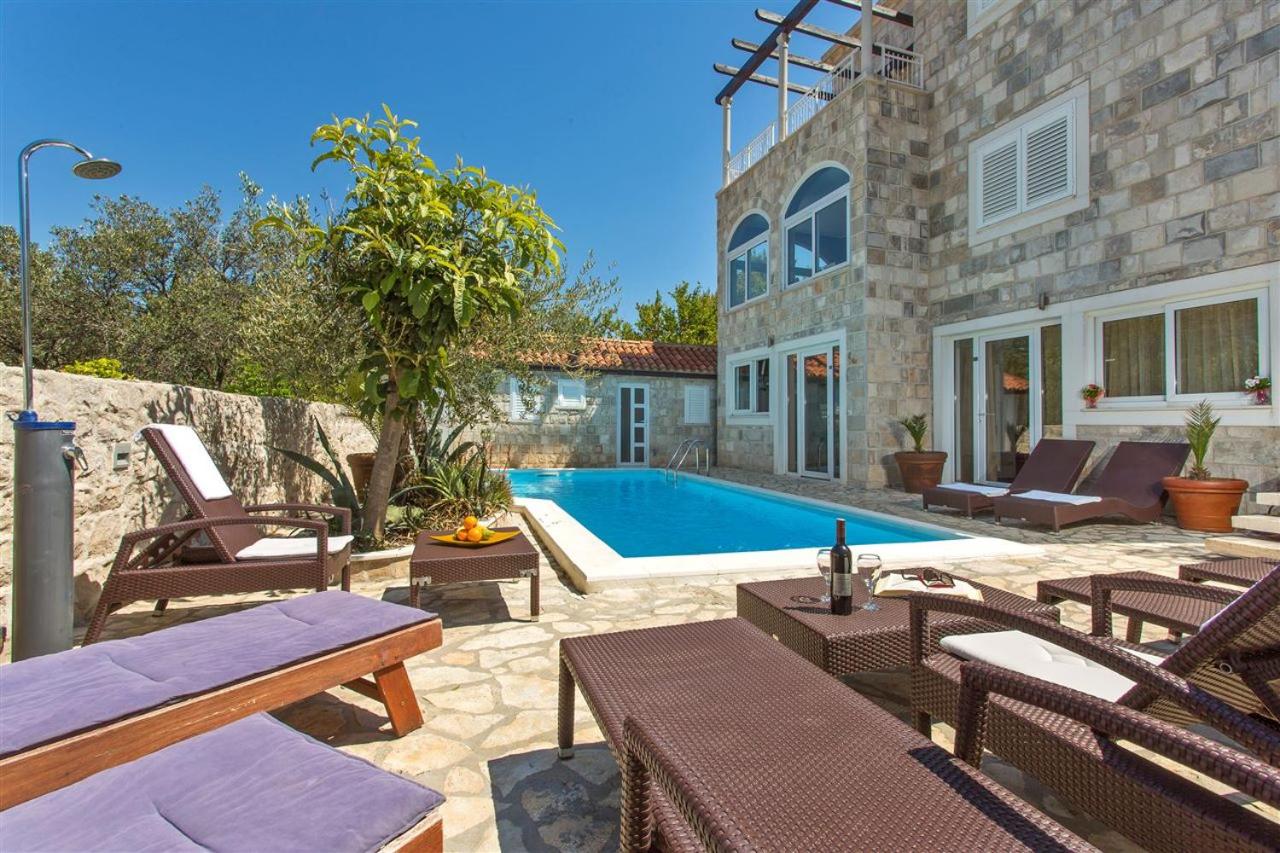 Stunning Dubrovnik Villa 9 Bedrooms Villa Zaton Deluxe Amazing Sea Views view 3