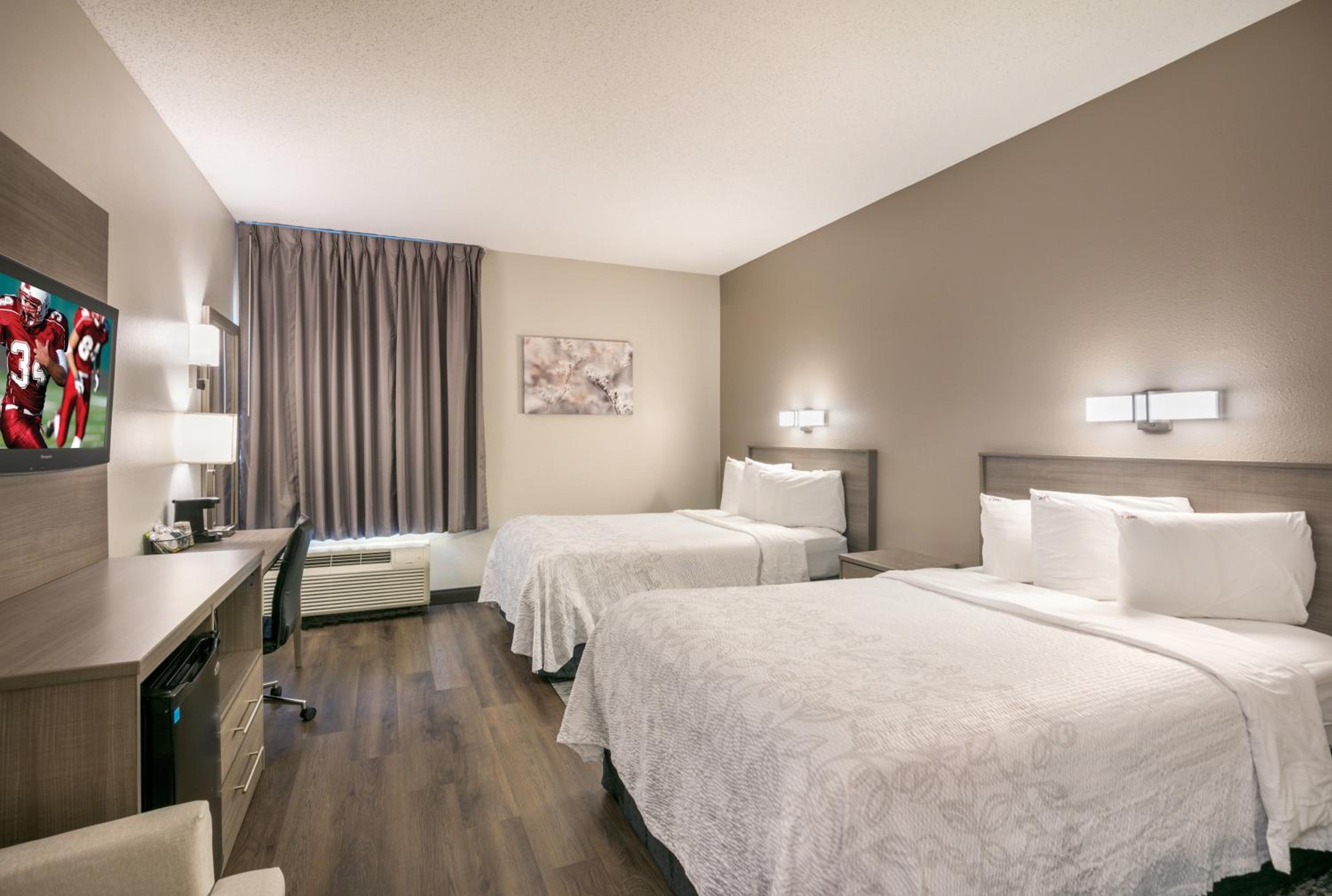 Boston Vacations - Red Roof Inn PLUS Boston - Logan - Property Image 2