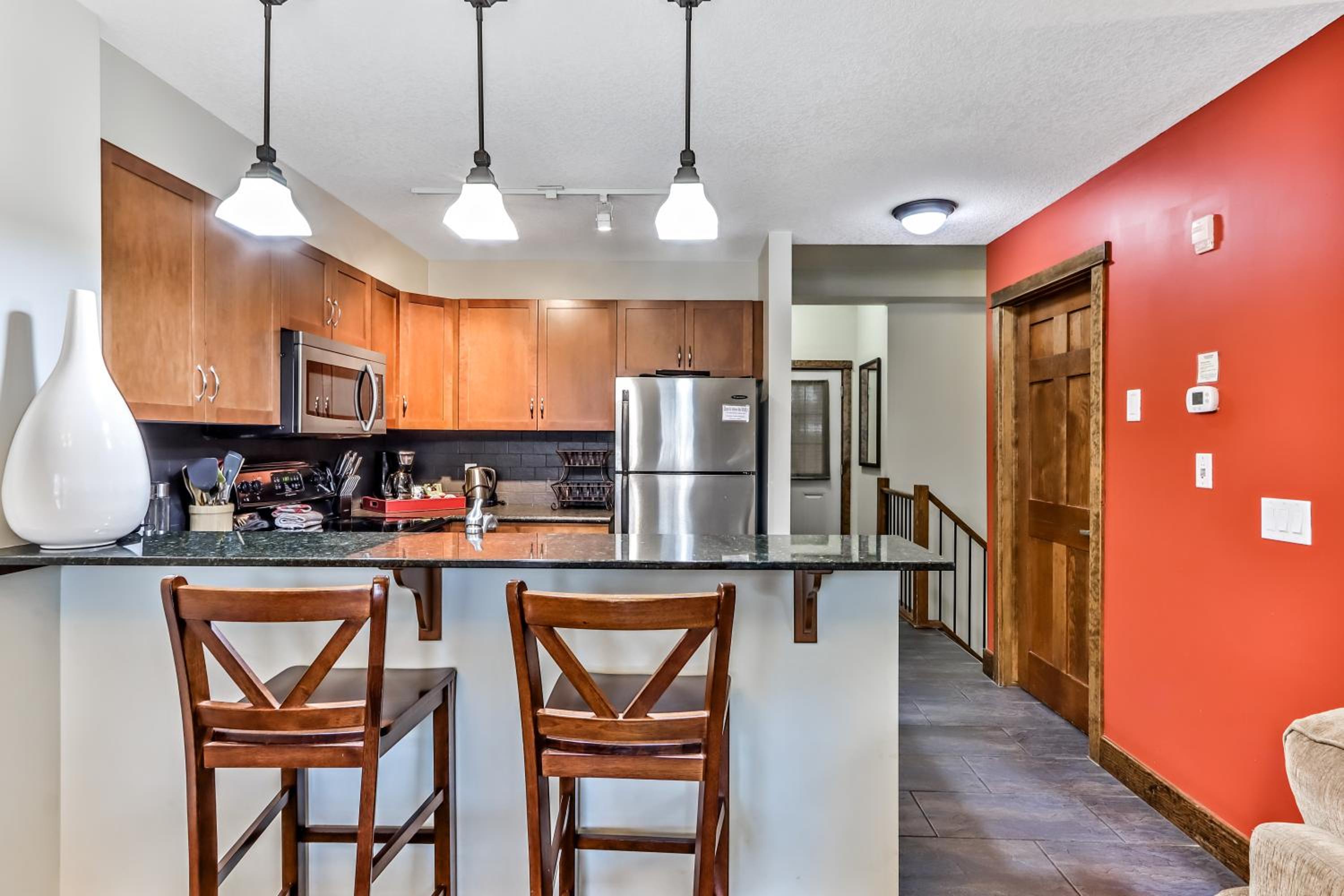 Spacious, Pet Friendly, Townhouse Hot Tub Perfect for Families!