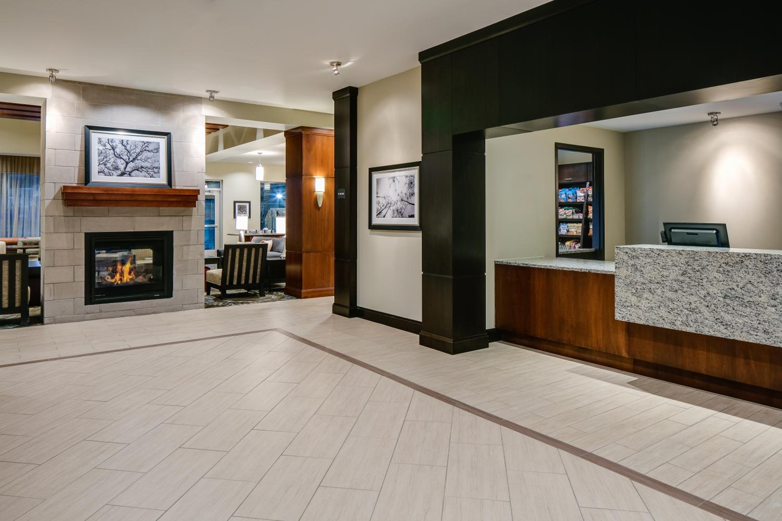 Des Moines Vacations - Staybridge Suites Des Moines Downtown, an IHG Hotel - Property Image 4