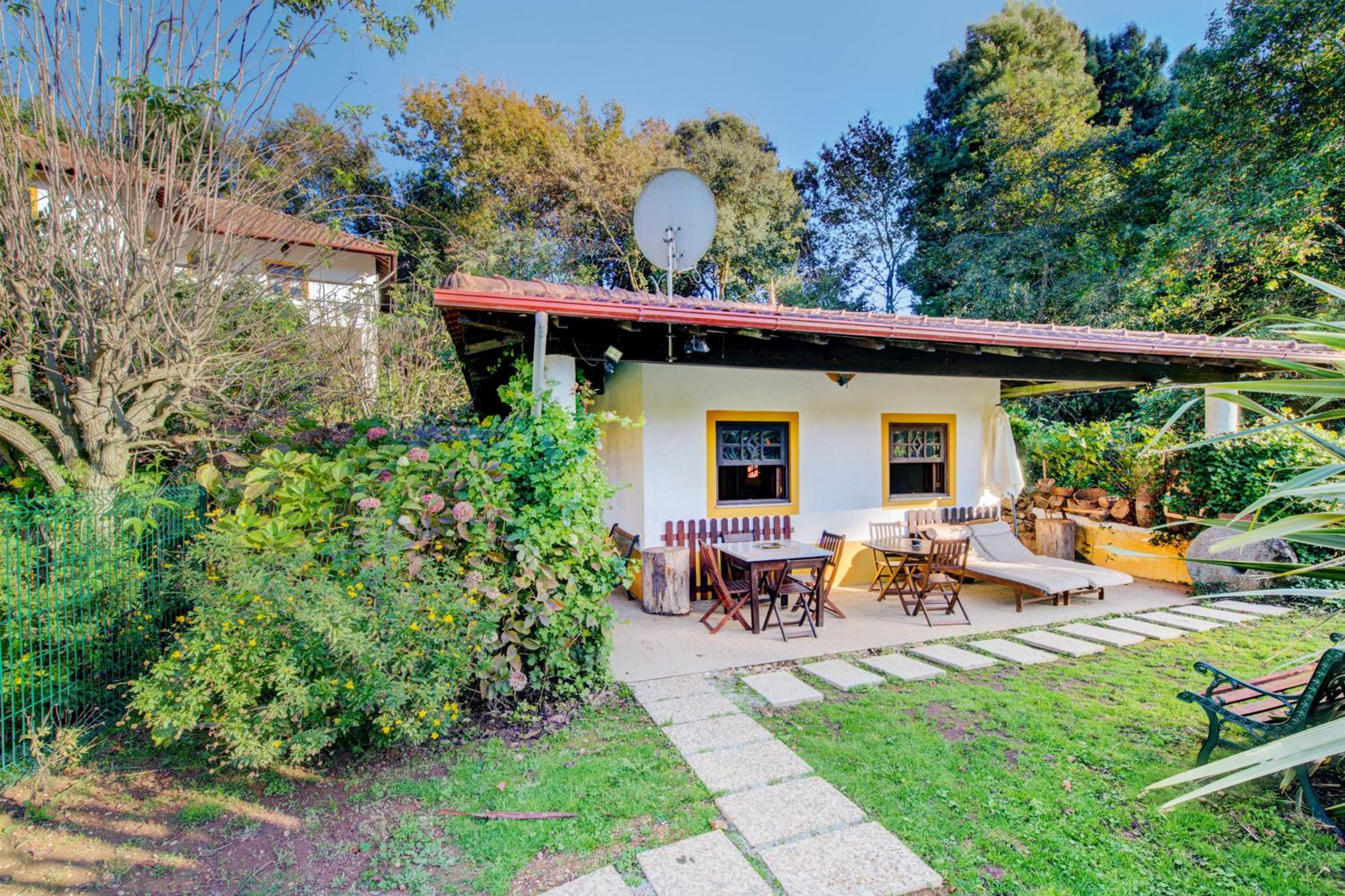 Casa do Moinho Rural campo e praia , 9 pessoas, animais benvindos view 2