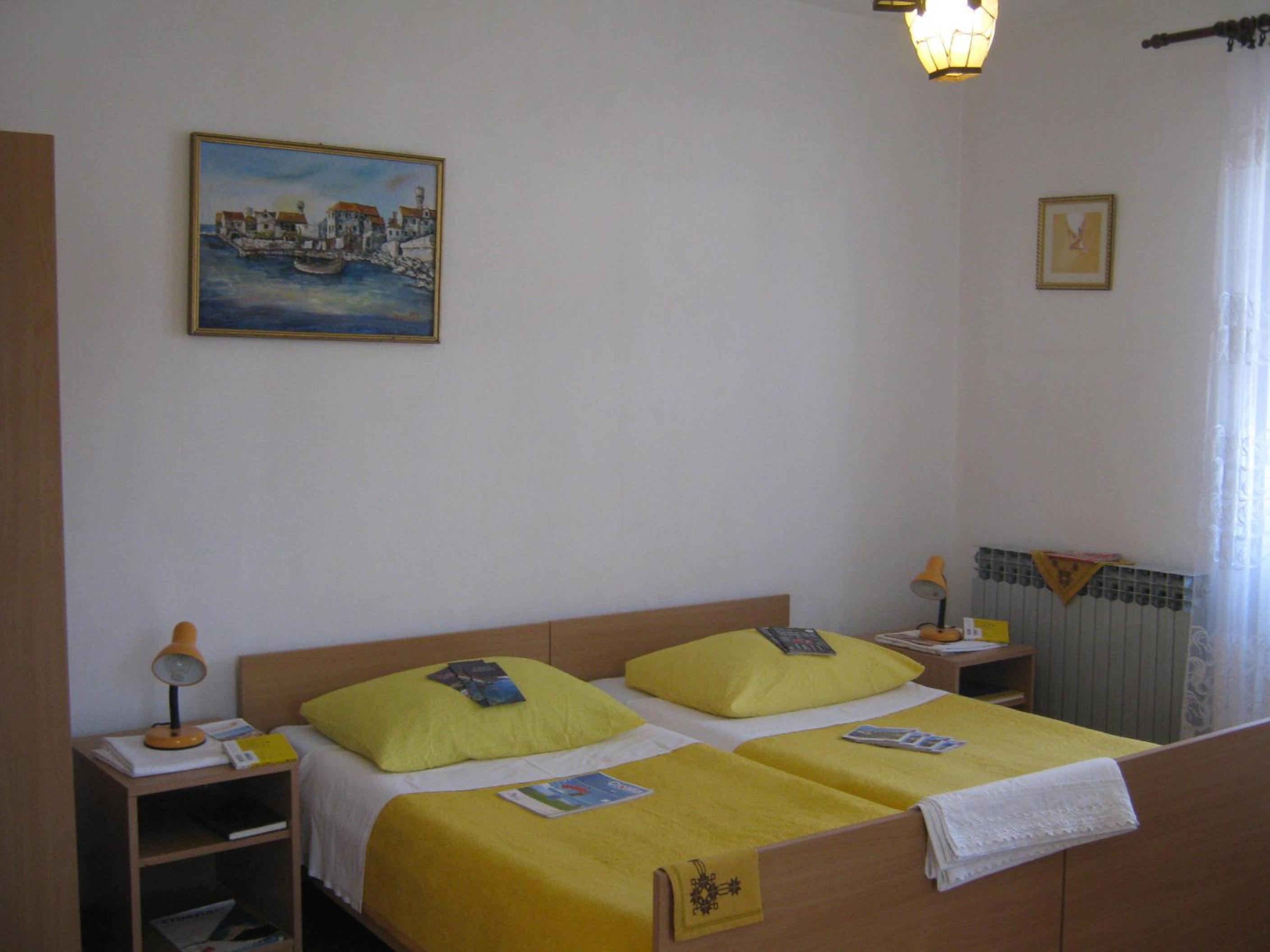 Apartments and Rooms Artemida