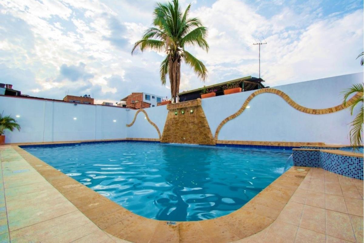 Hotel Viena en Villeta — swimming pool