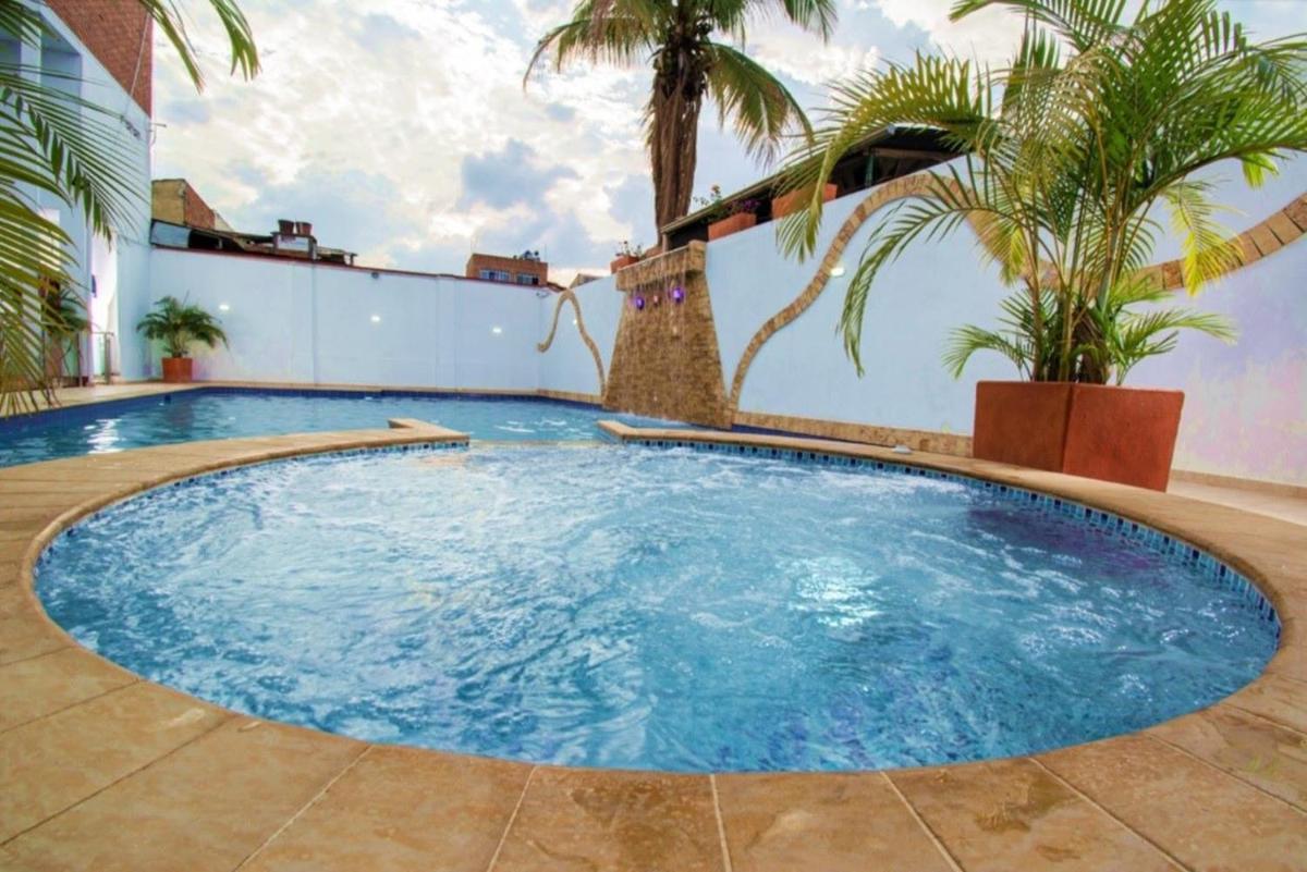 Hotel Viena en Villeta — swimming pool