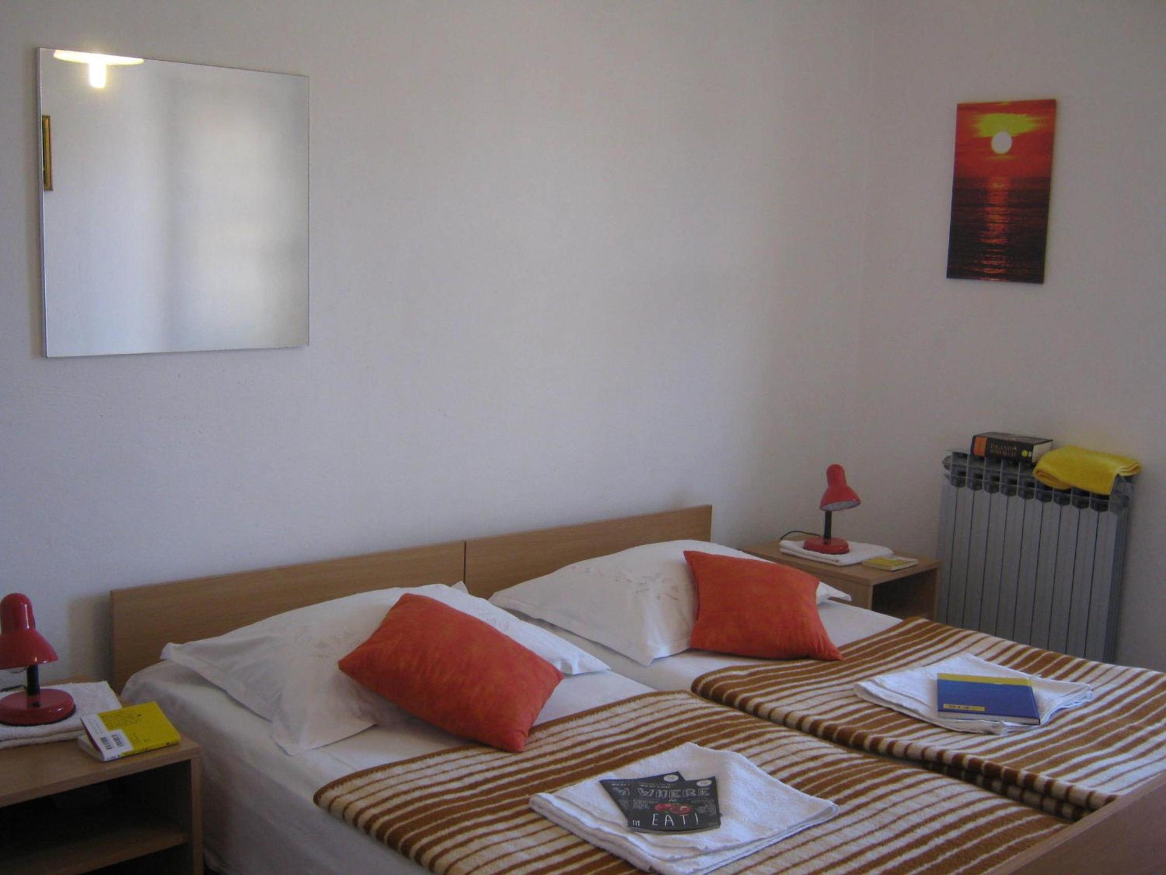 Apartments and Rooms Artemida