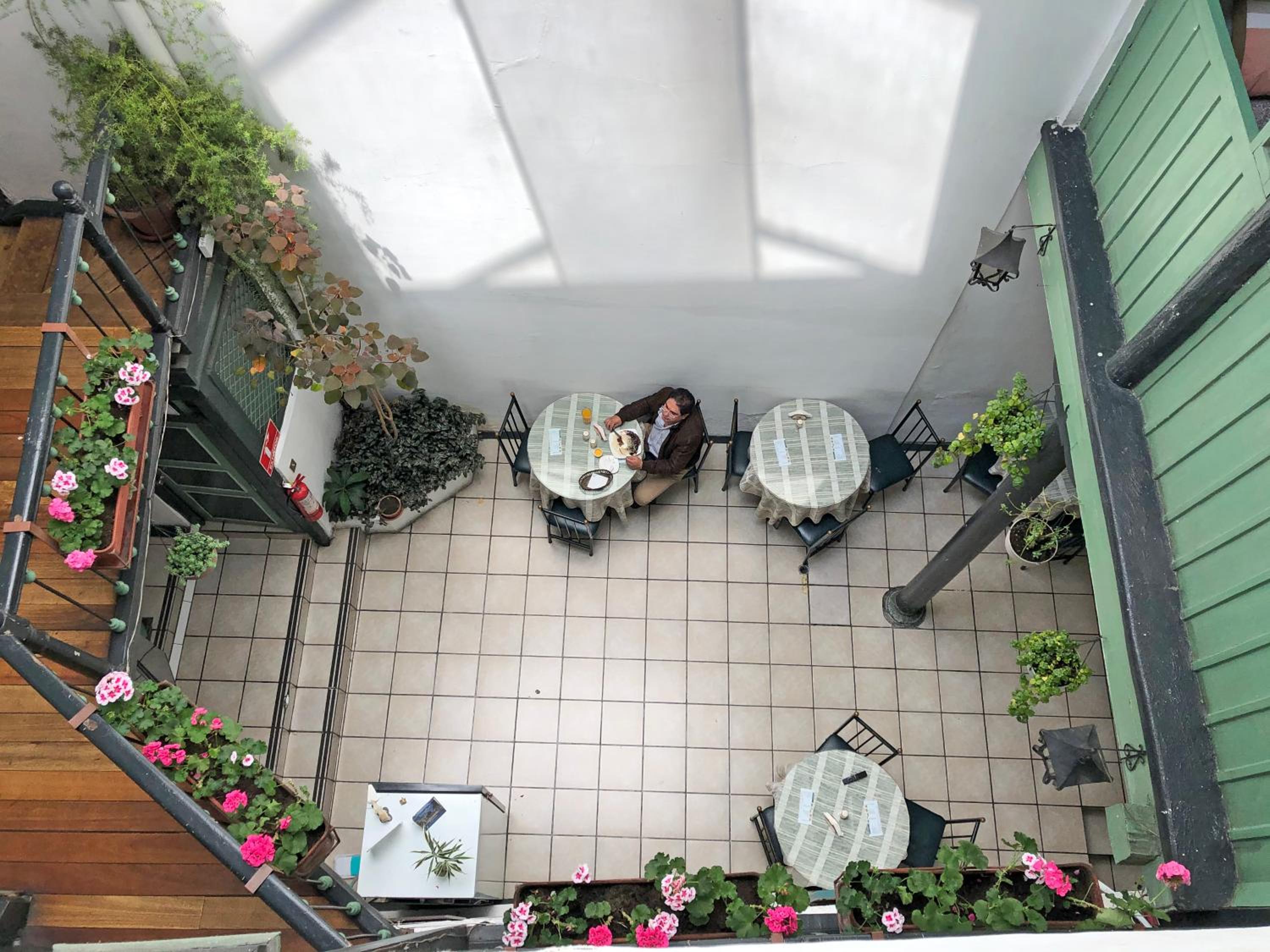 Hostal Latina