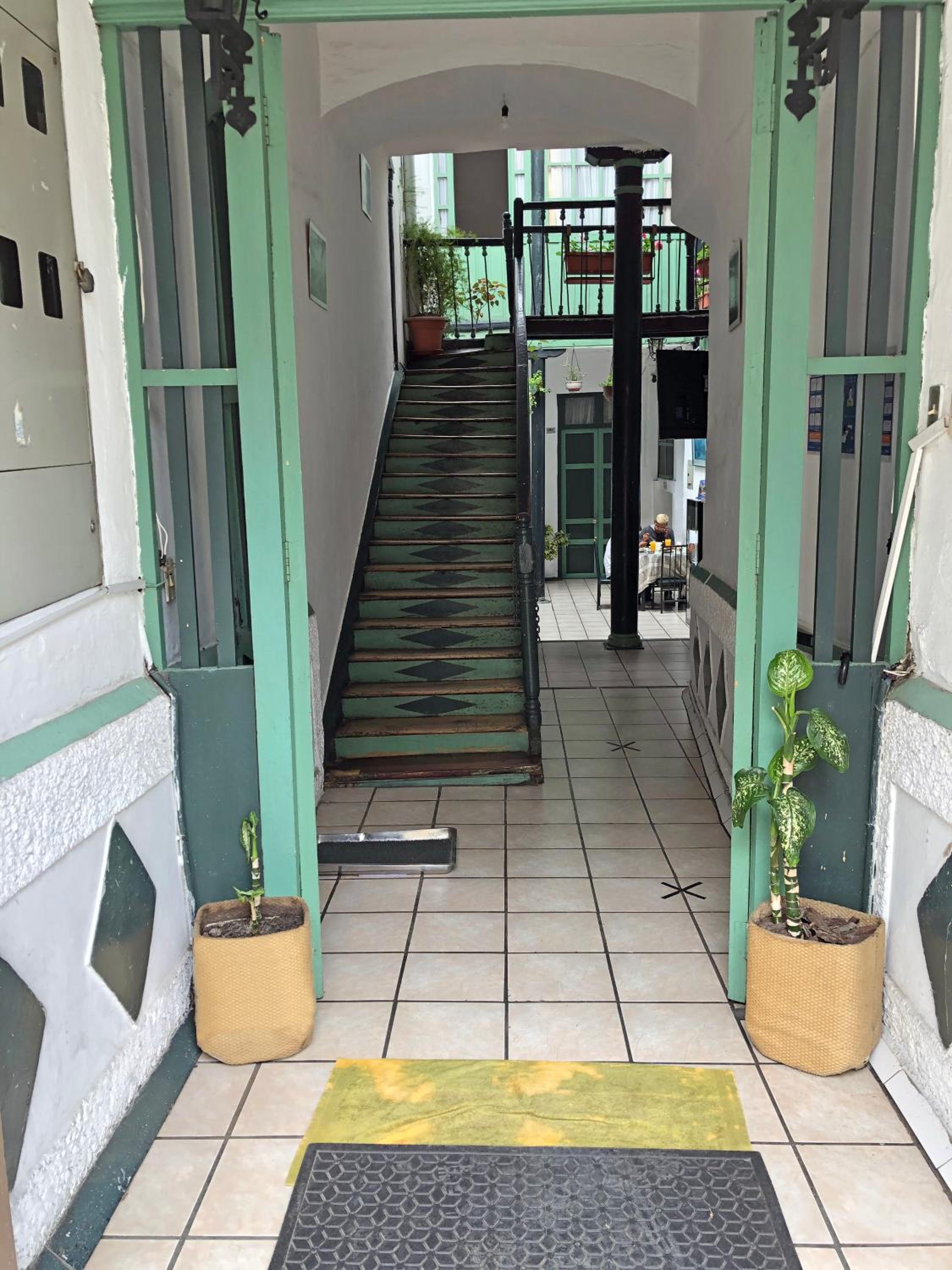 Hostal Latina