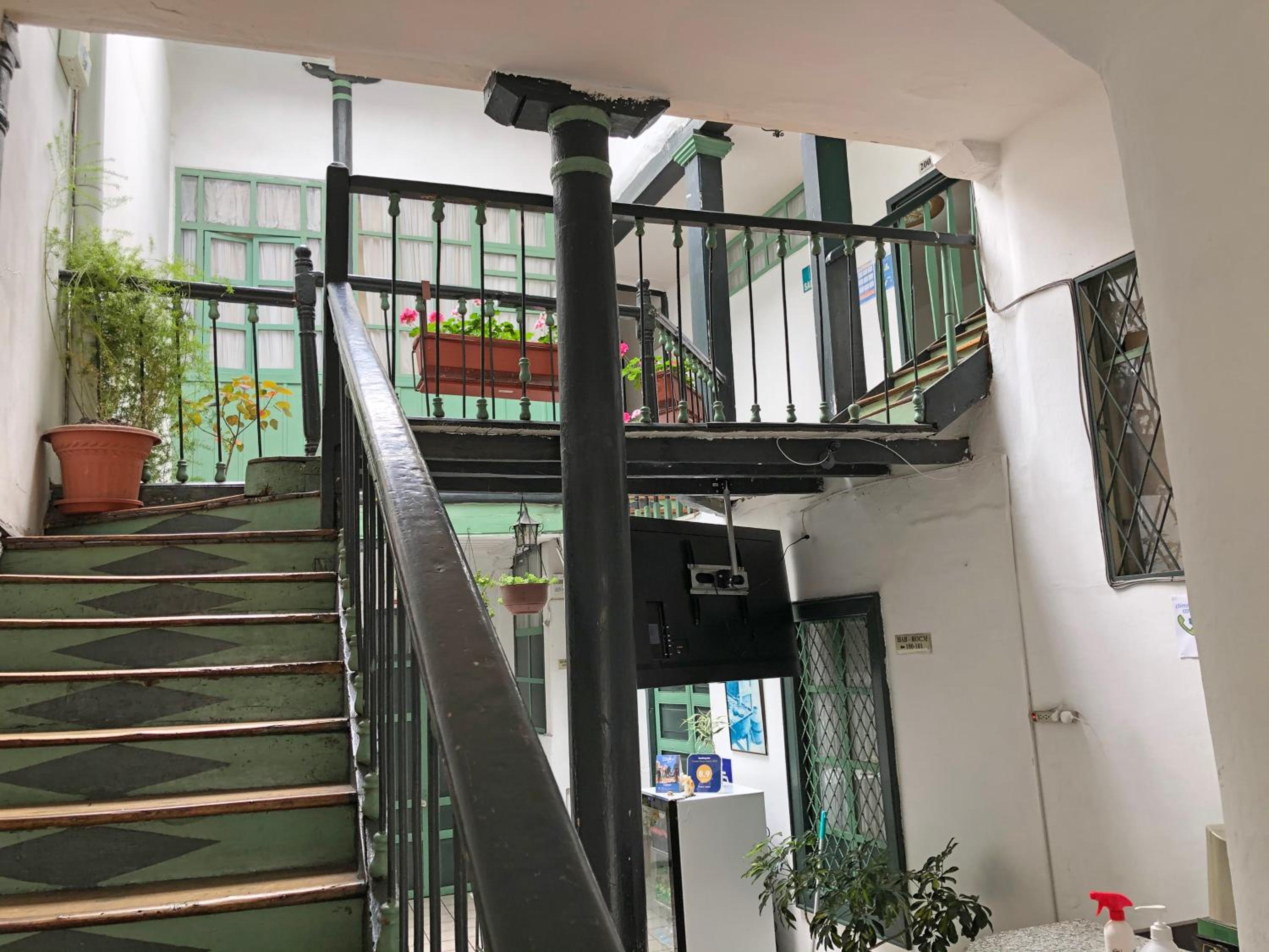 Hostal Latina