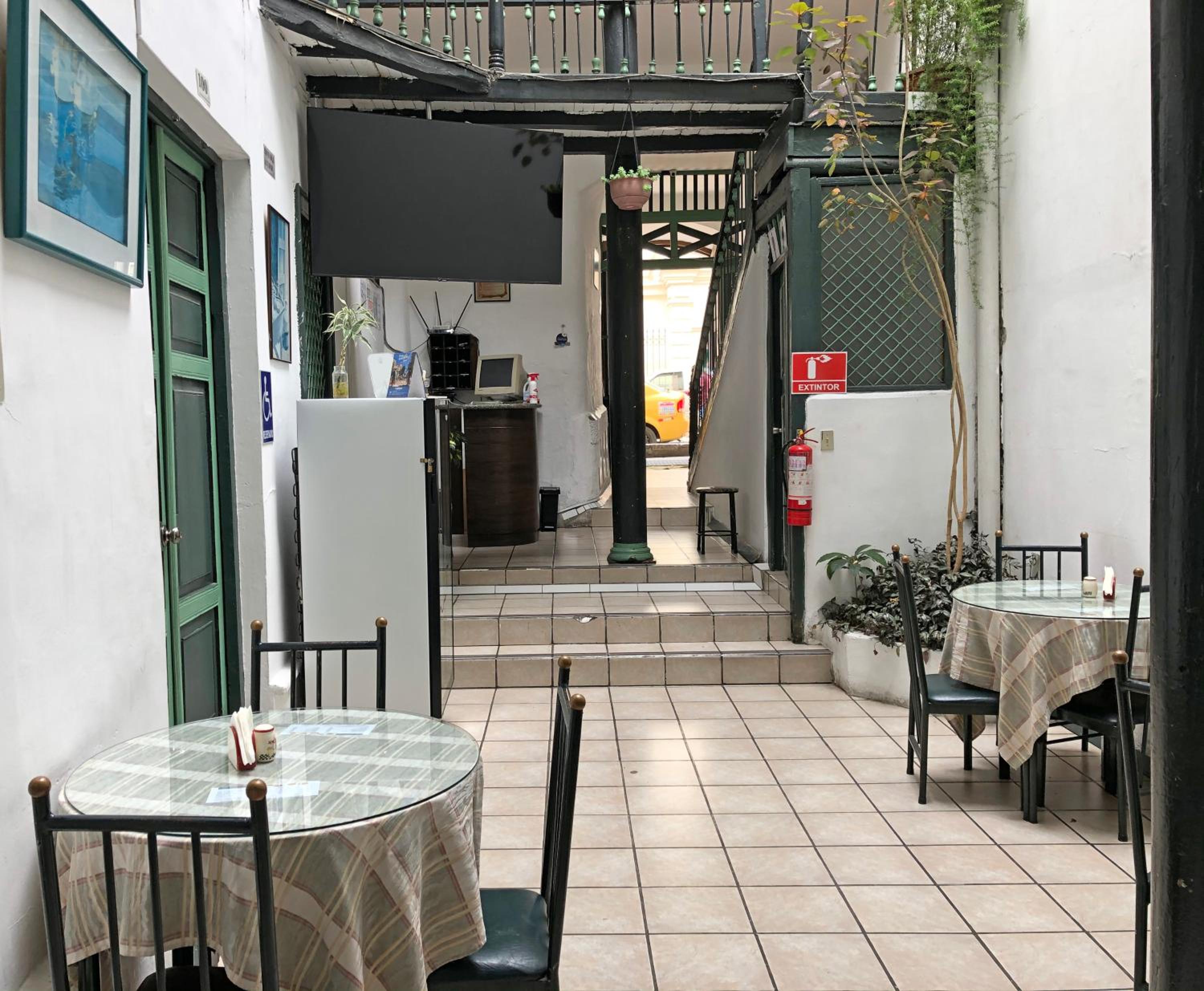 Hostal Latina