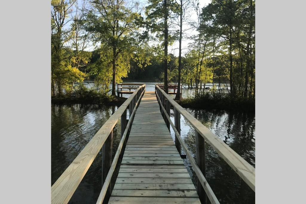 Belmont NC Riverfront 2-Bedroom Garden Suite