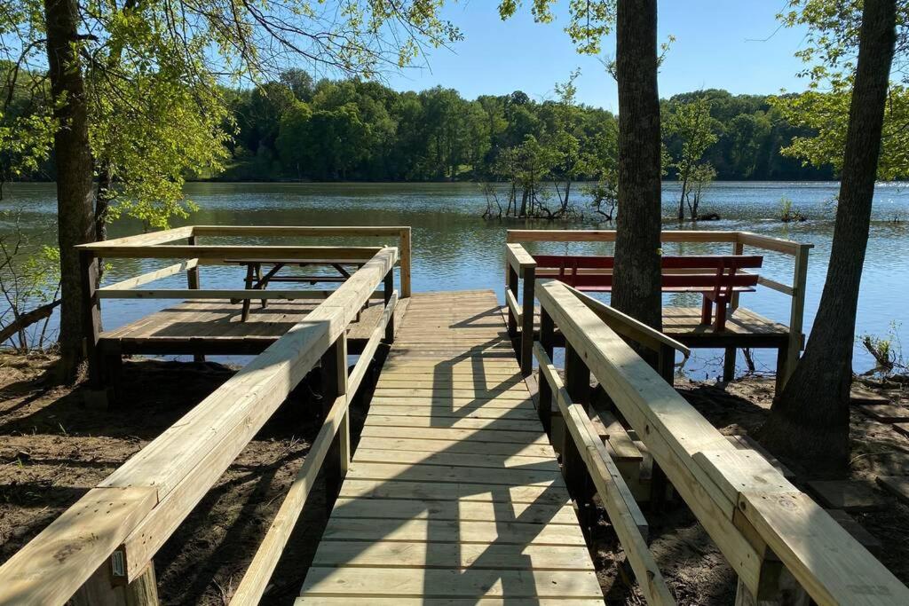 3-BDR Direct Waterfront Cottage view 4
