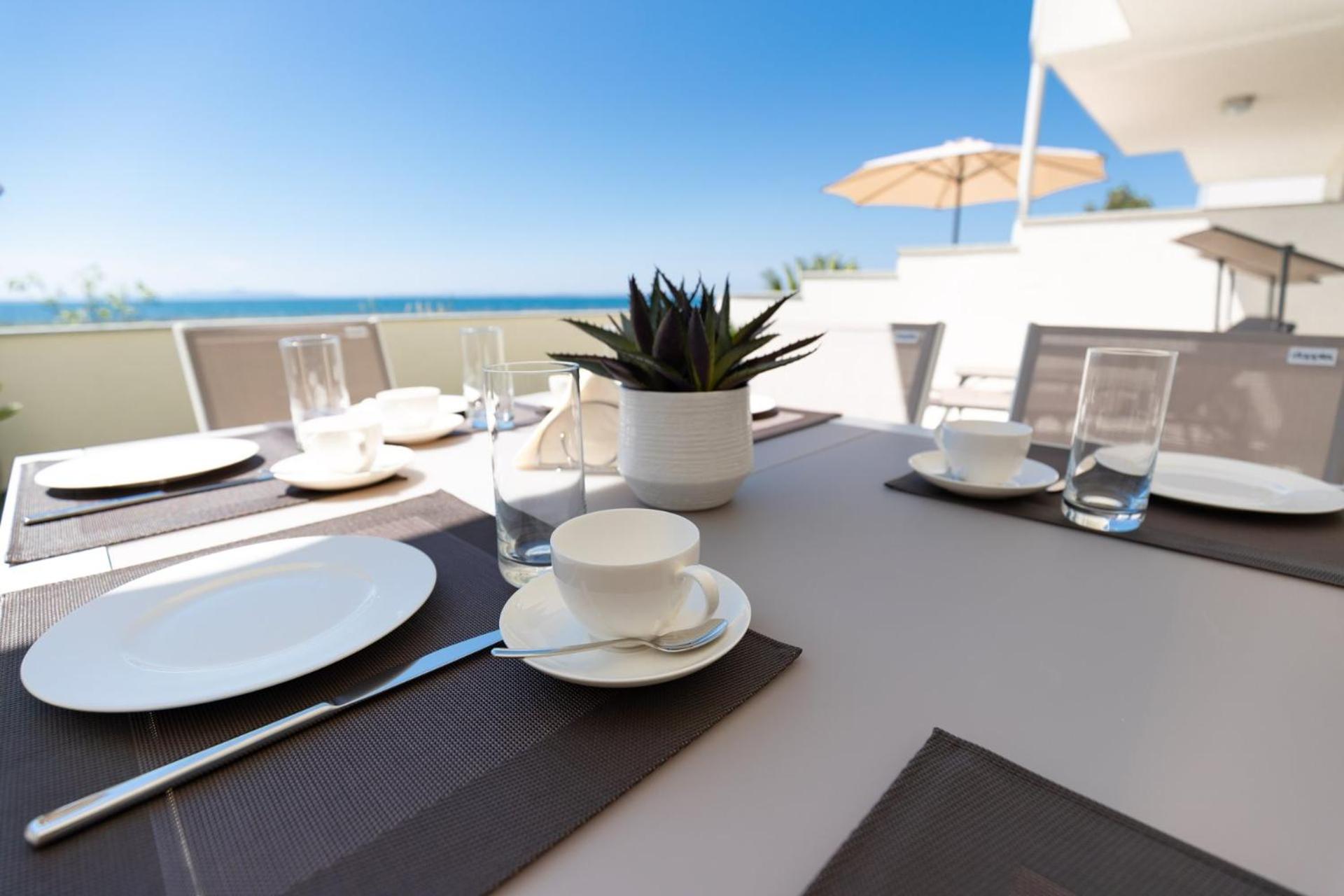 Beachfront Reiterer Villa V2 with Seaview 30 meters from the Beach - CROWONDER LUXURY RENT view 5