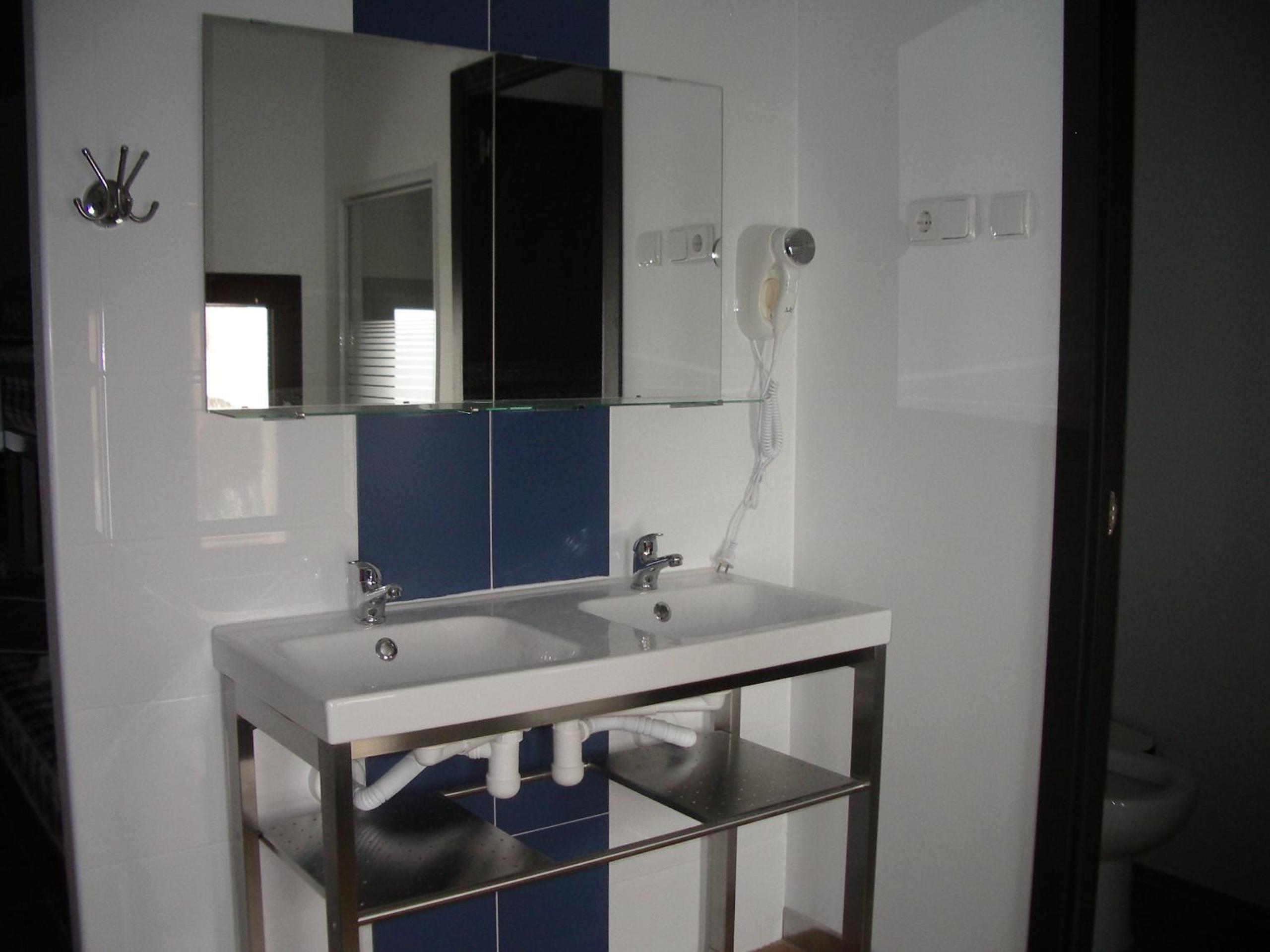 Hostel El Castillo by CABANA Rentals