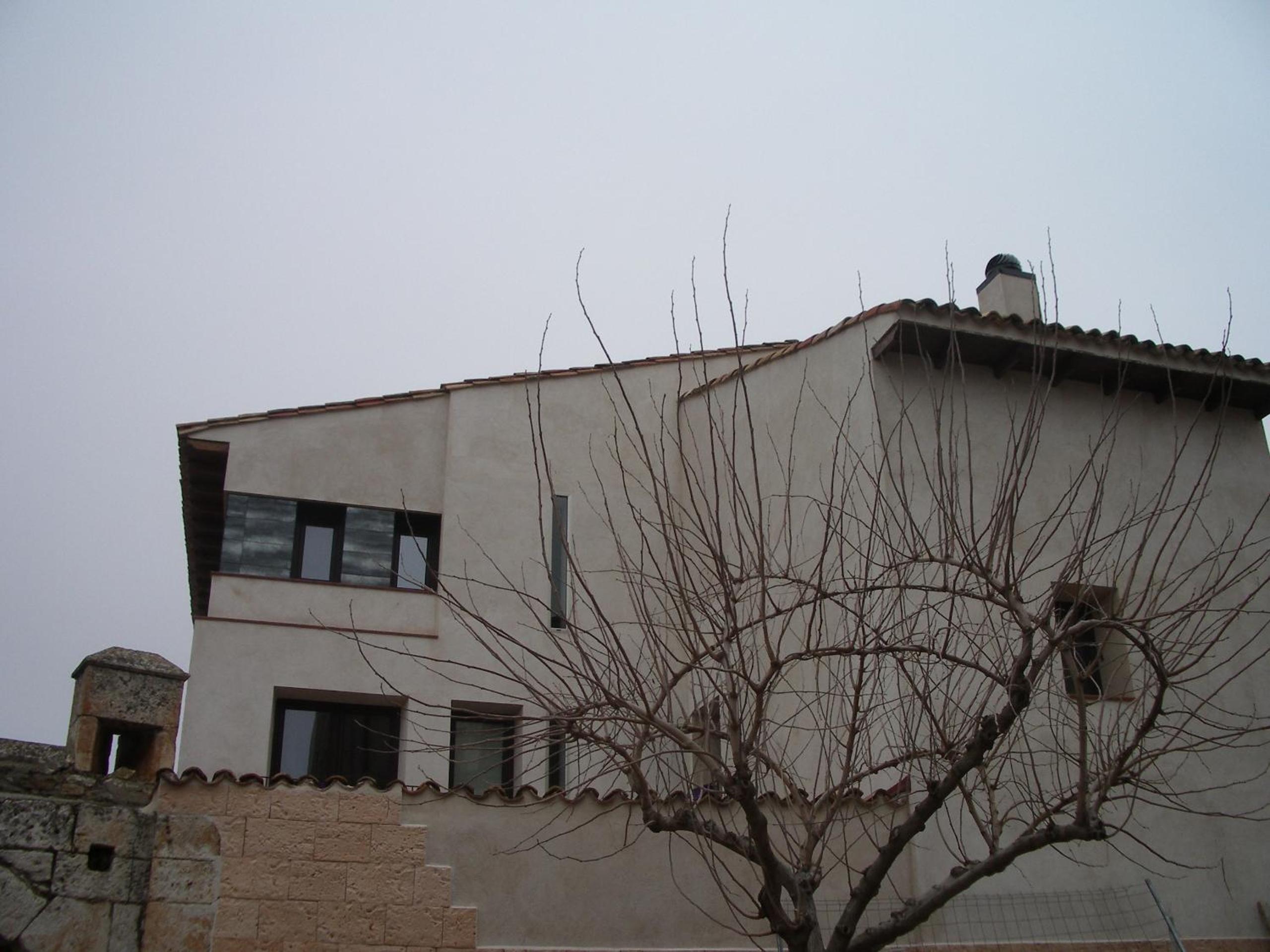Hostel El Castillo by CABANA Rentals