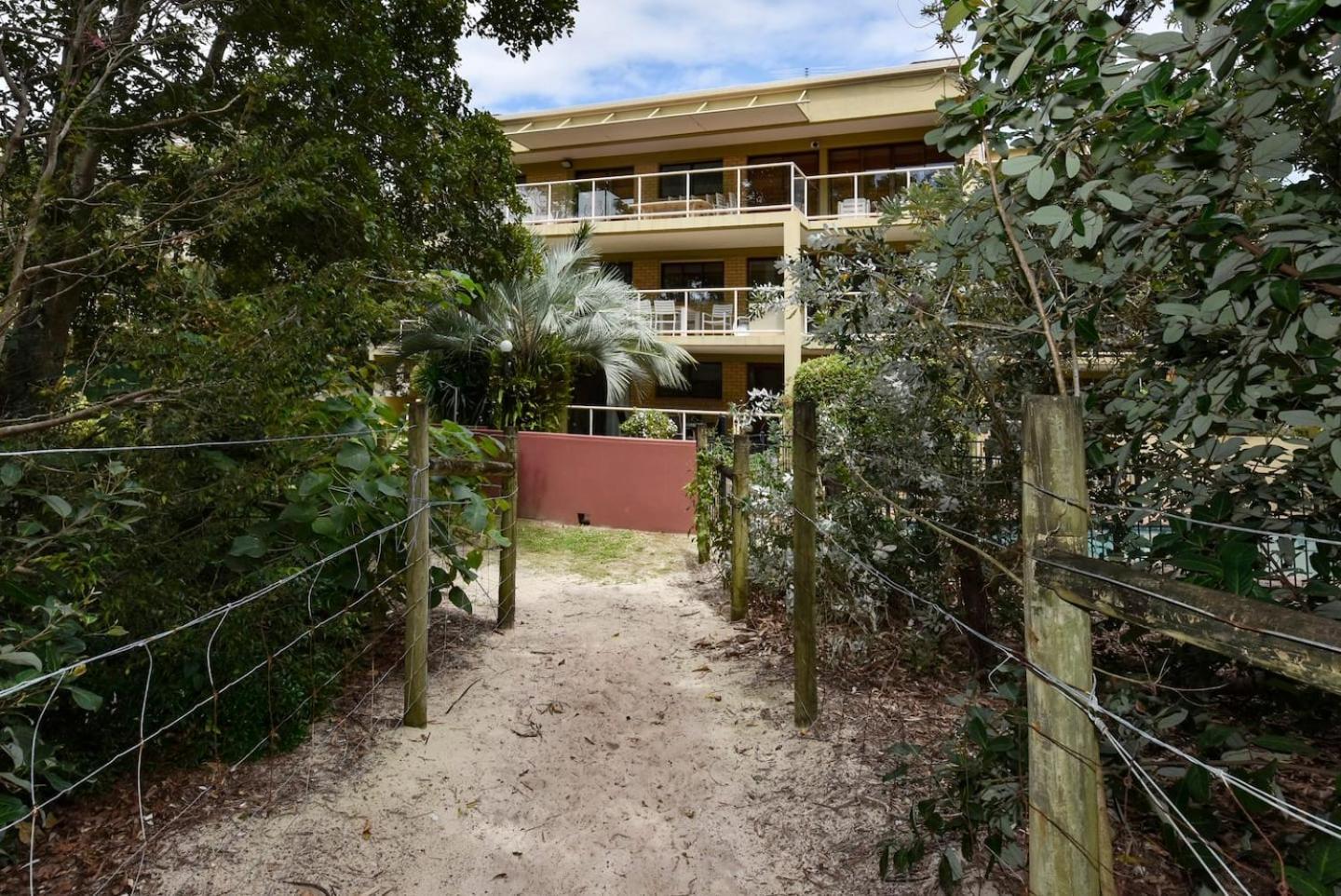 Mooloolaba Vacations - 20 Steps to the Sand! - Property Image 1