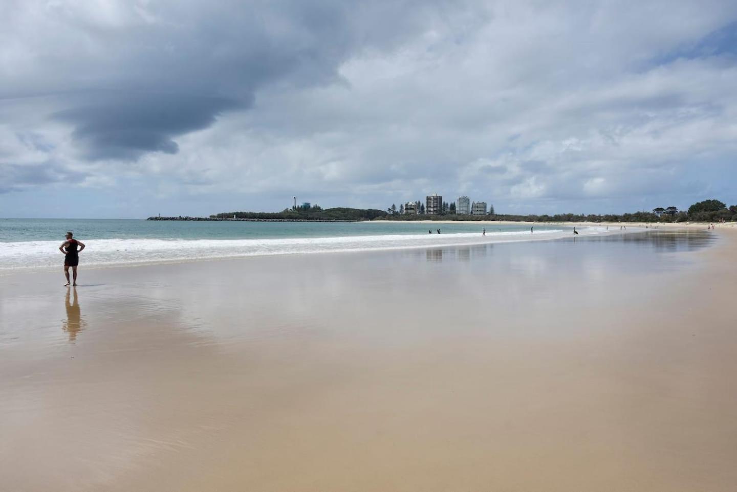Mooloolaba Vacations - 20 Steps to the Sand! - Property Image 9