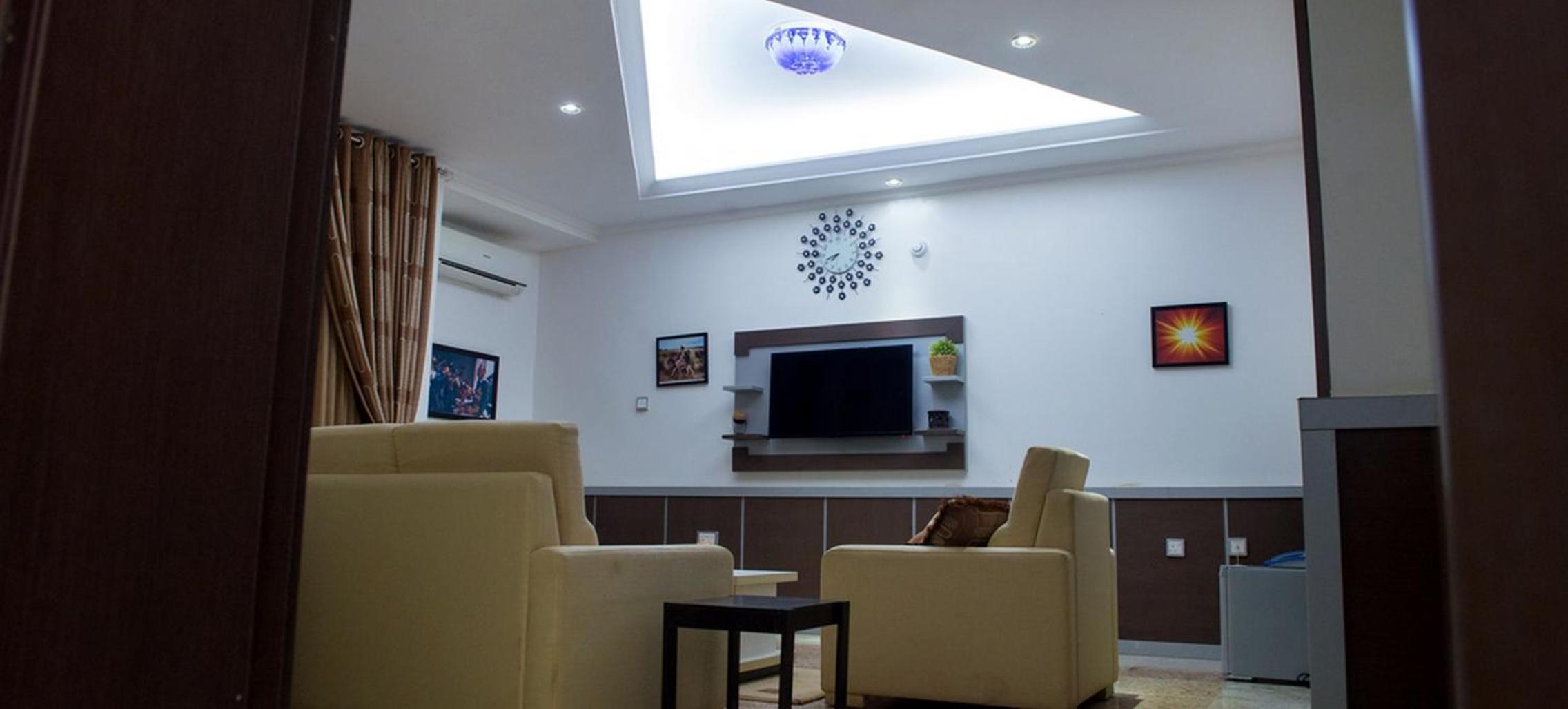 Cubana Suites - Guest Room