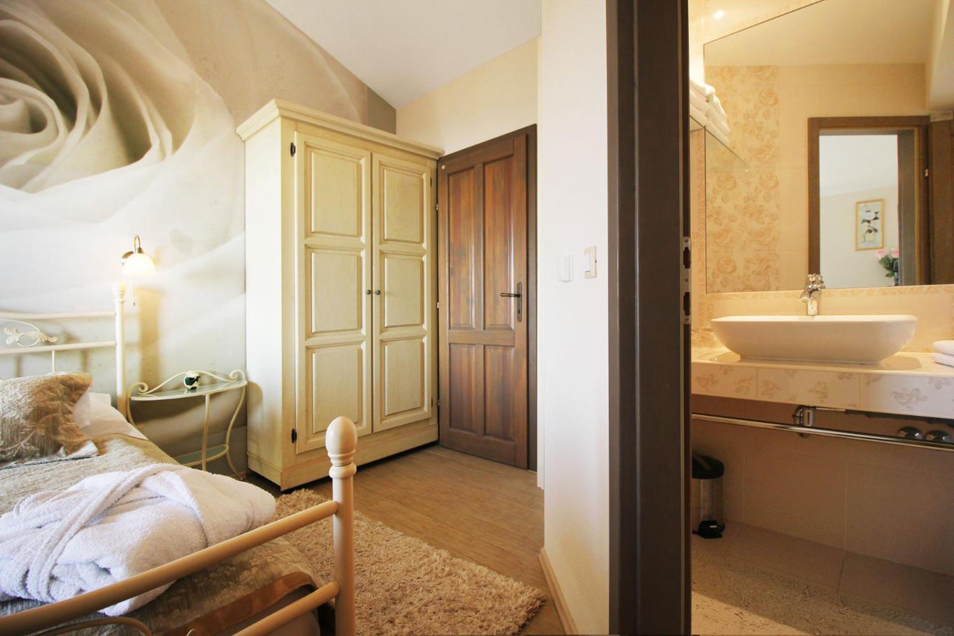 Delightful Split Villa 2 Bedrooms Villa Makarska Petite Private Pool and Sauna Makarska view 4