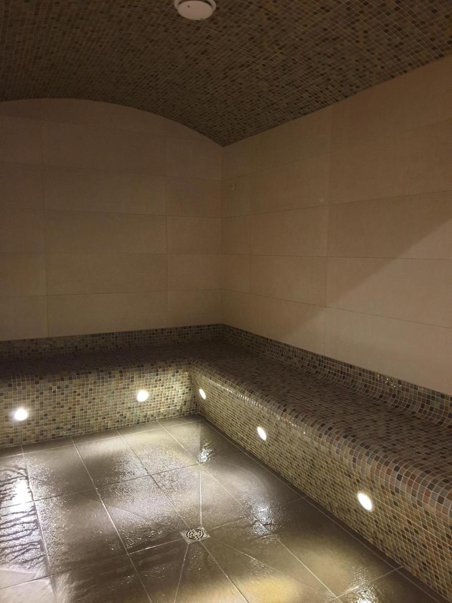 Jacuzzi