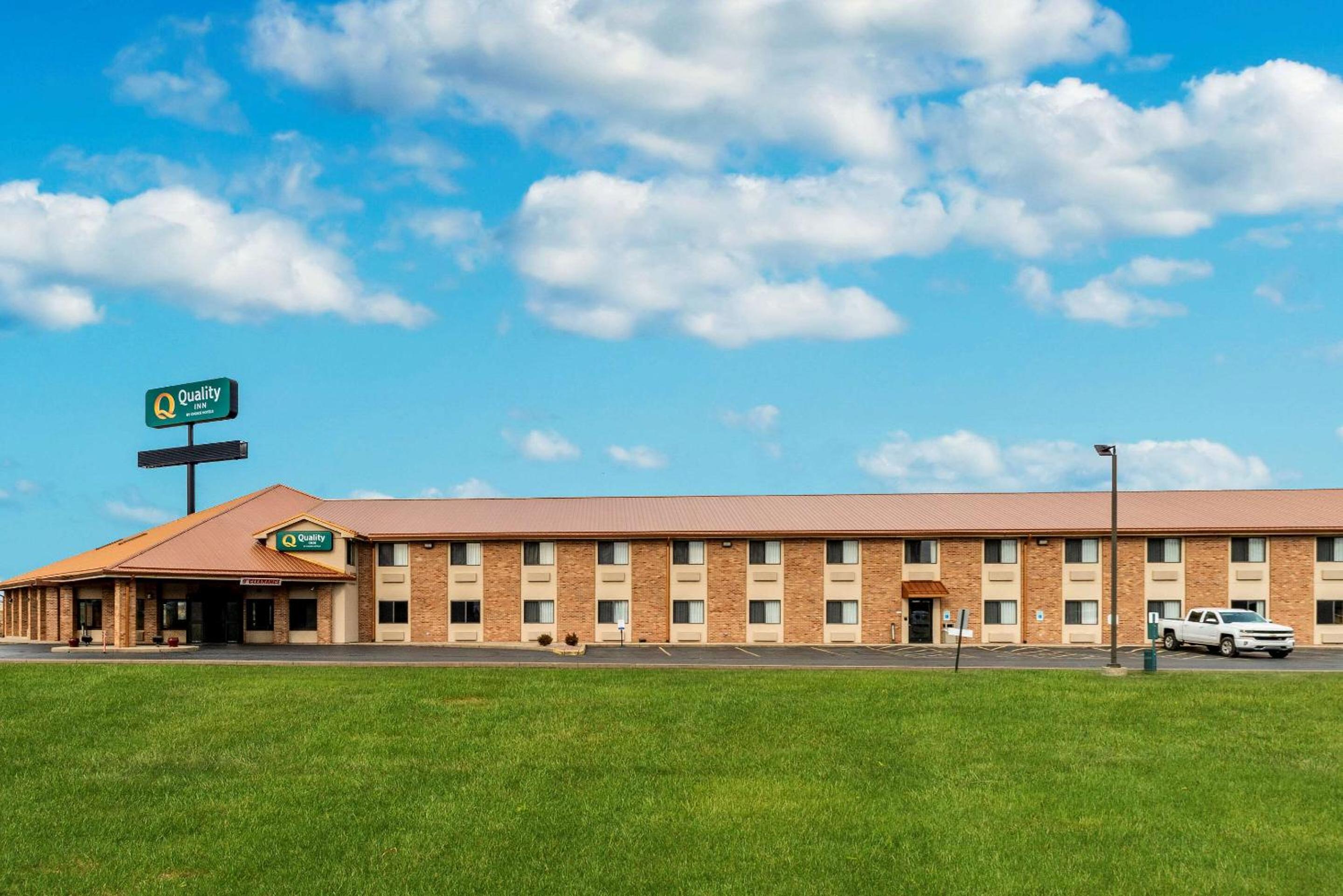 Quality Inn Effingham North view 2