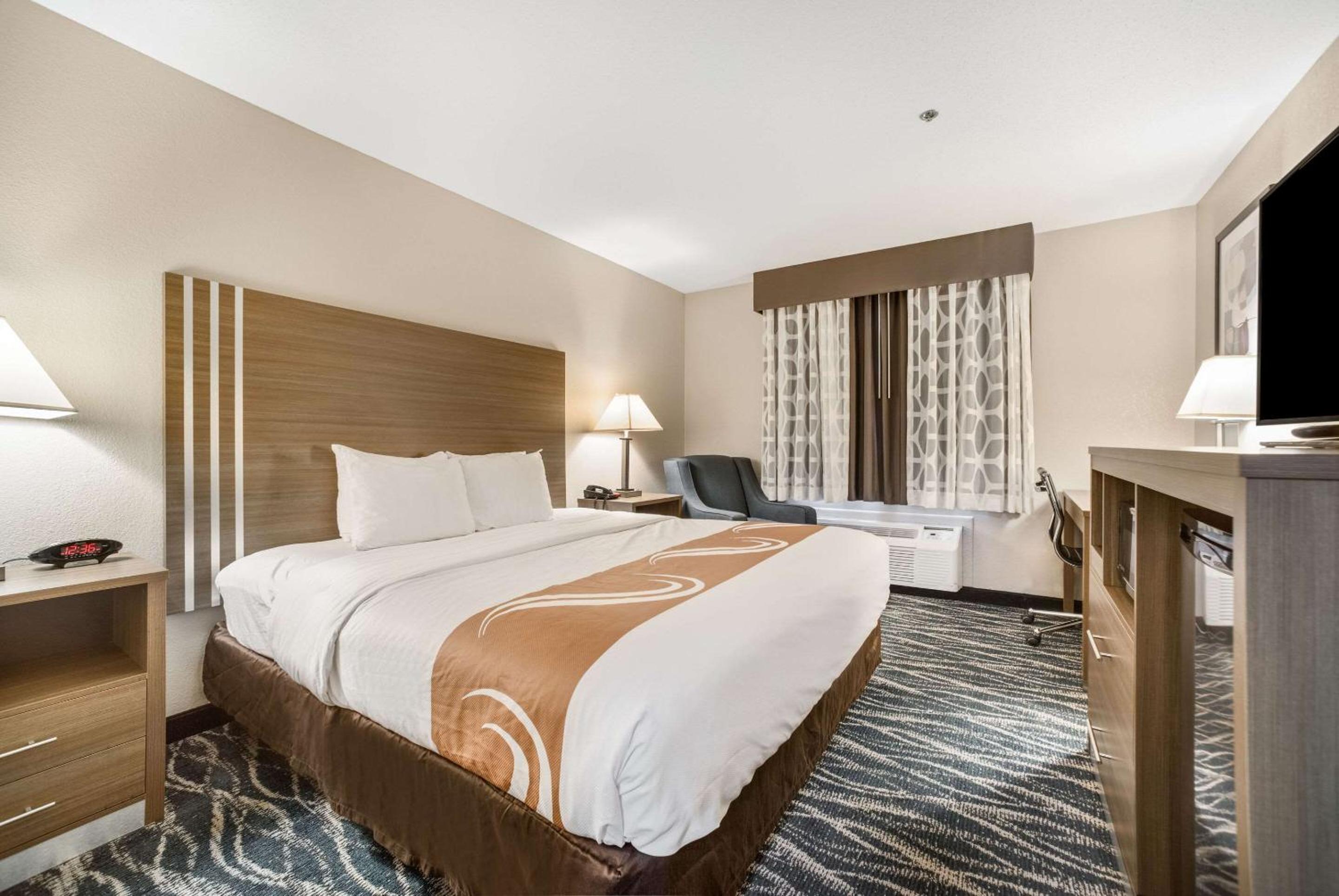 Effingham Vacations - Quality Inn - Property Image 5