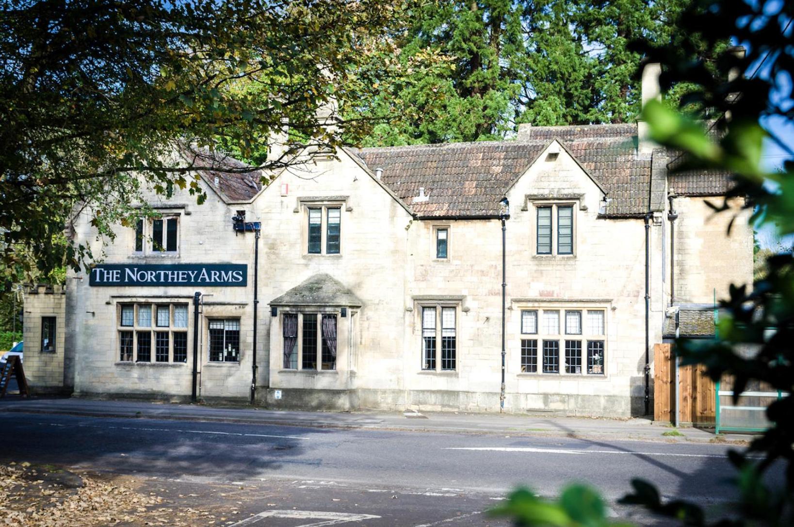 Hotel The Northey Arms - Image 1