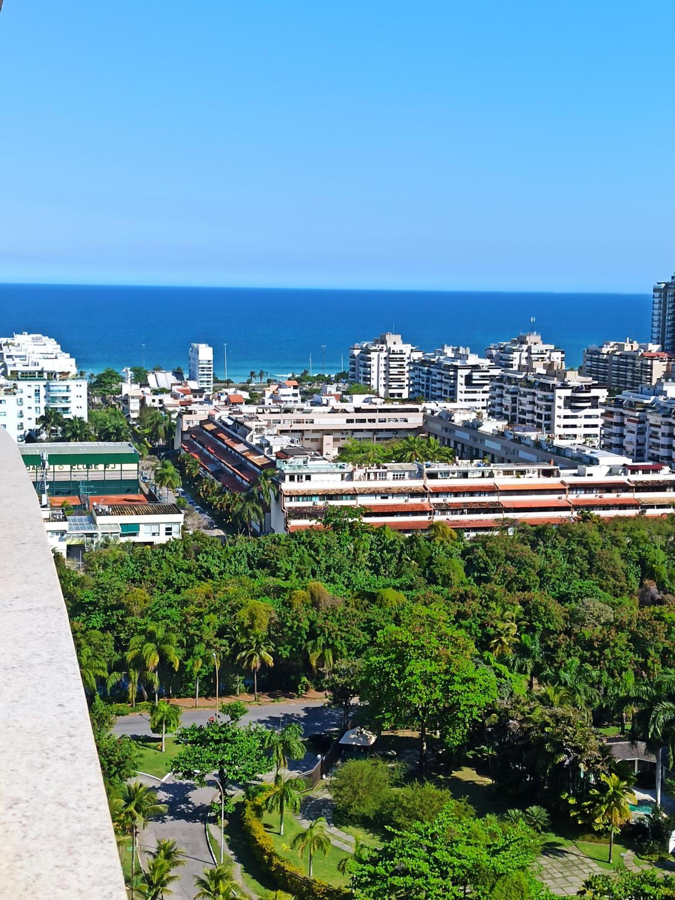 Barra Prime Flats, Ed Mediterrâneo, wi-fi 400Mb, balsa pra praia grátis, ar condicionado novo!