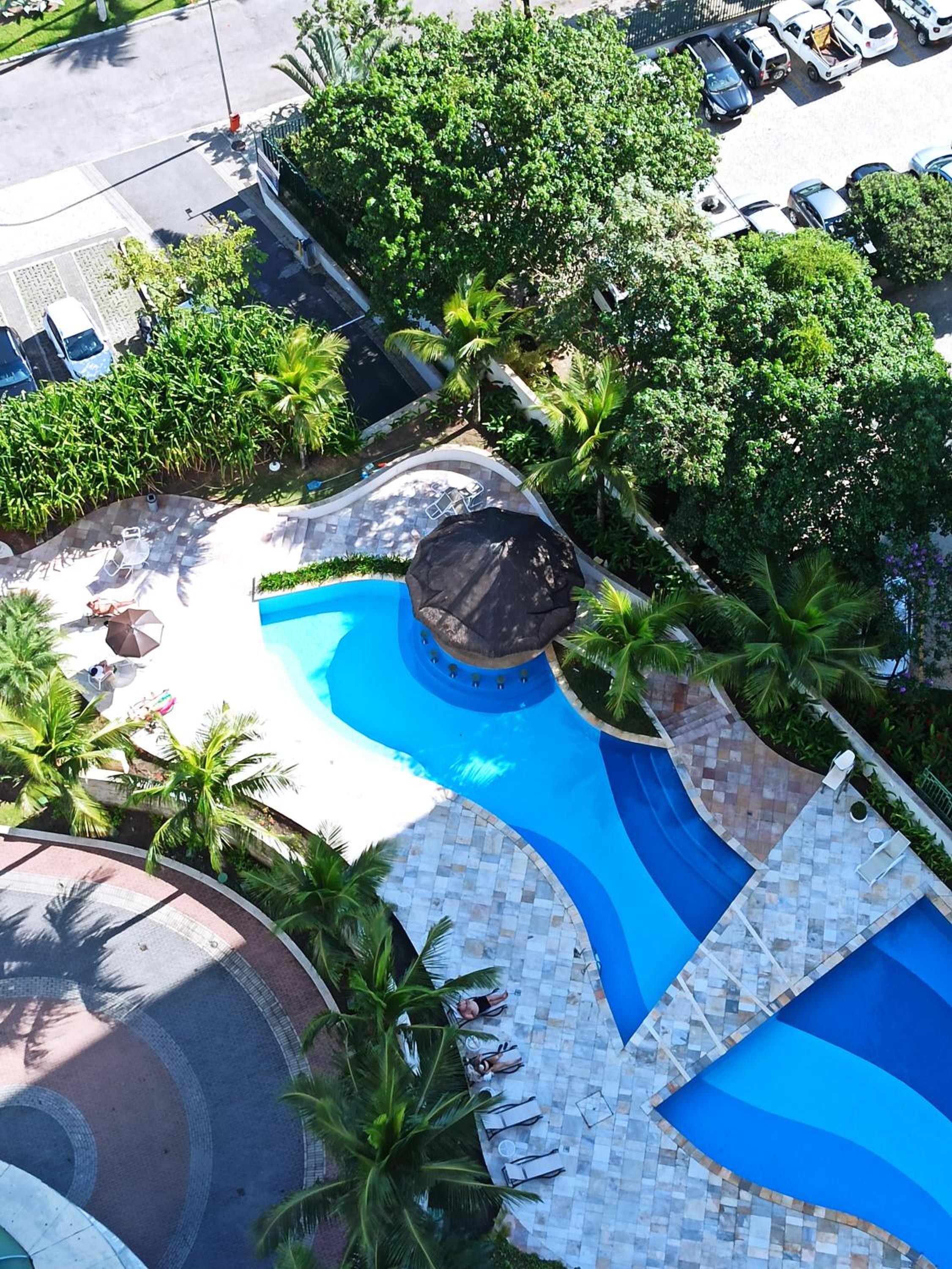 Barra Prime Flats, Ed Mediterrâneo, wi-fi 400Mb, balsa pra praia grátis, ar condicionado novo!