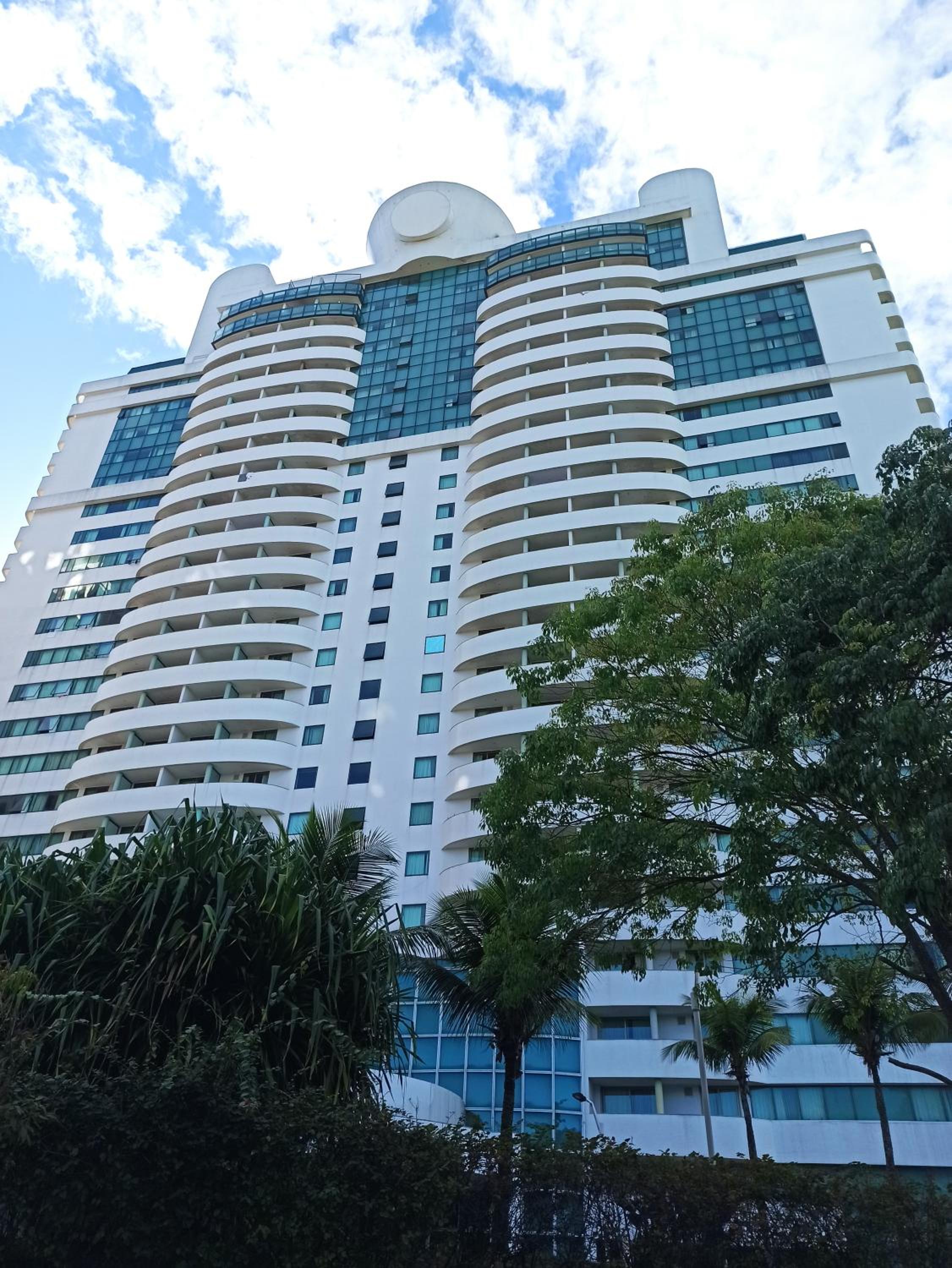 Barra Prime Flats, Ed Mediterrâneo, wi-fi 400Mb, balsa pra praia grátis, ar condicionado novo!