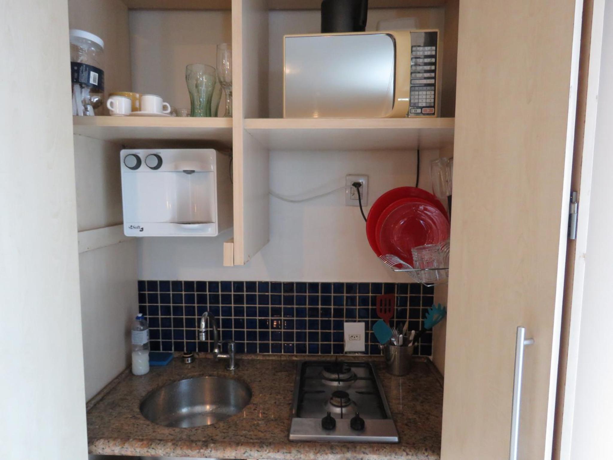 Barra Prime Flats, Ed Mediterrâneo, wi-fi 400Mb, balsa pra praia grátis, ar condicionado novo!