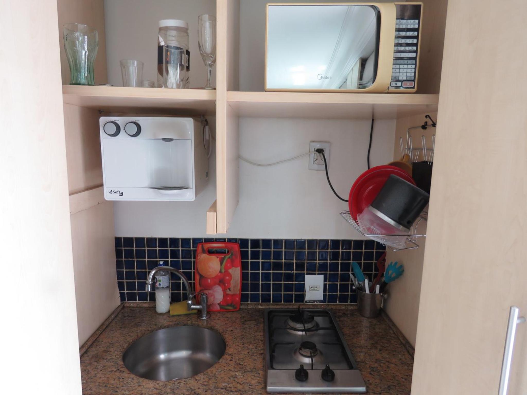 Barra Prime Flats, Ed Mediterrâneo, wi-fi 400Mb, balsa pra praia grátis, ar condicionado novo!
