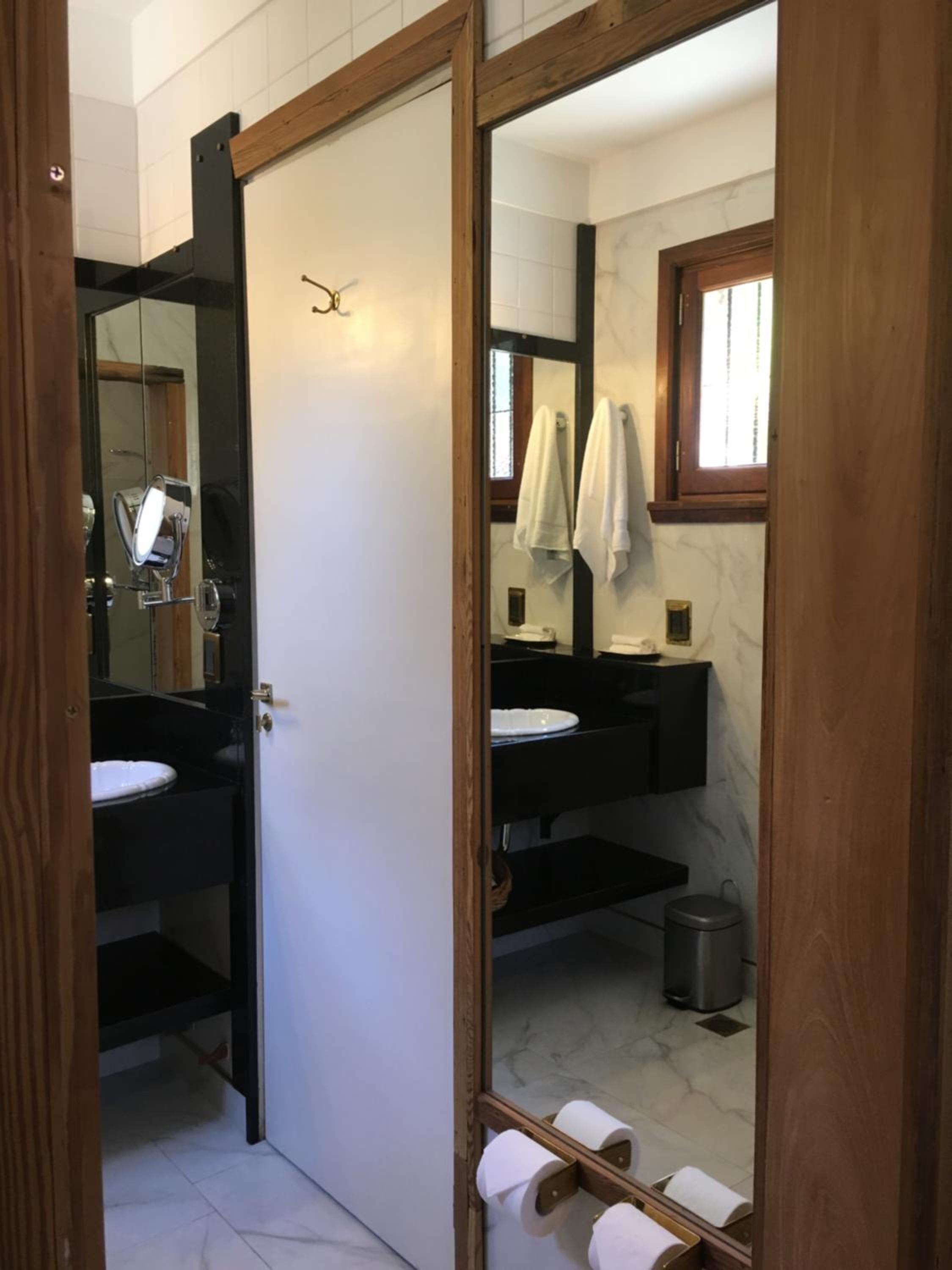 Los Nobles Hostal de Bosque