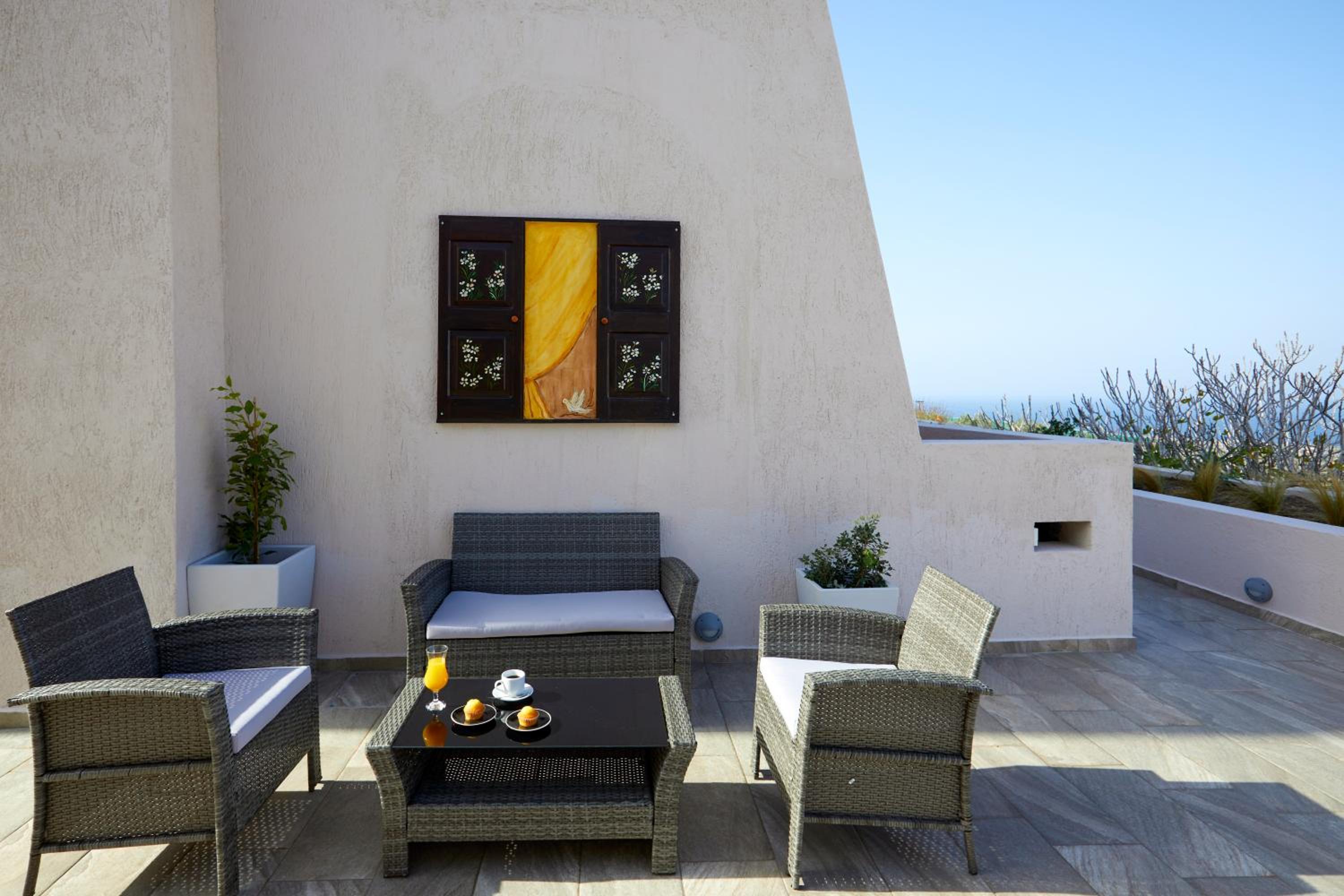 Alyvia Suites photo 5