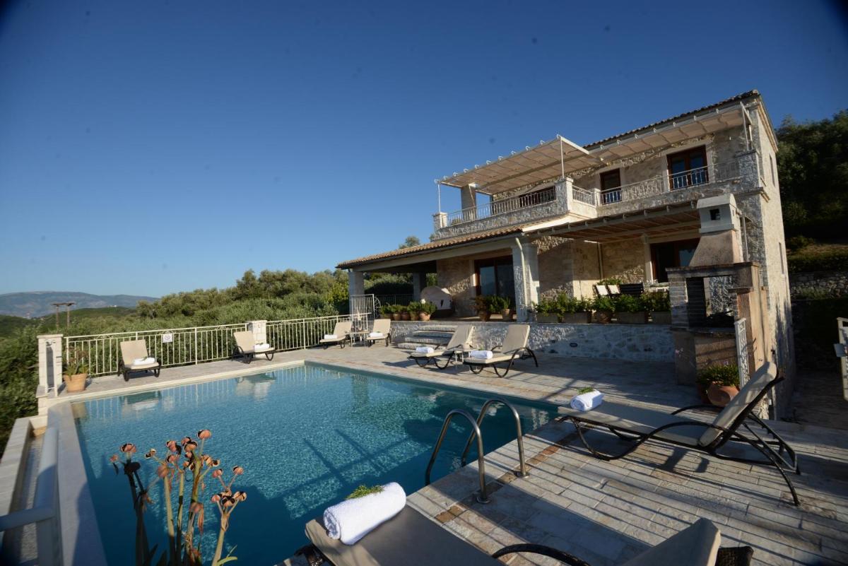 Villa Melanthi Kassiopi Corfu view 4