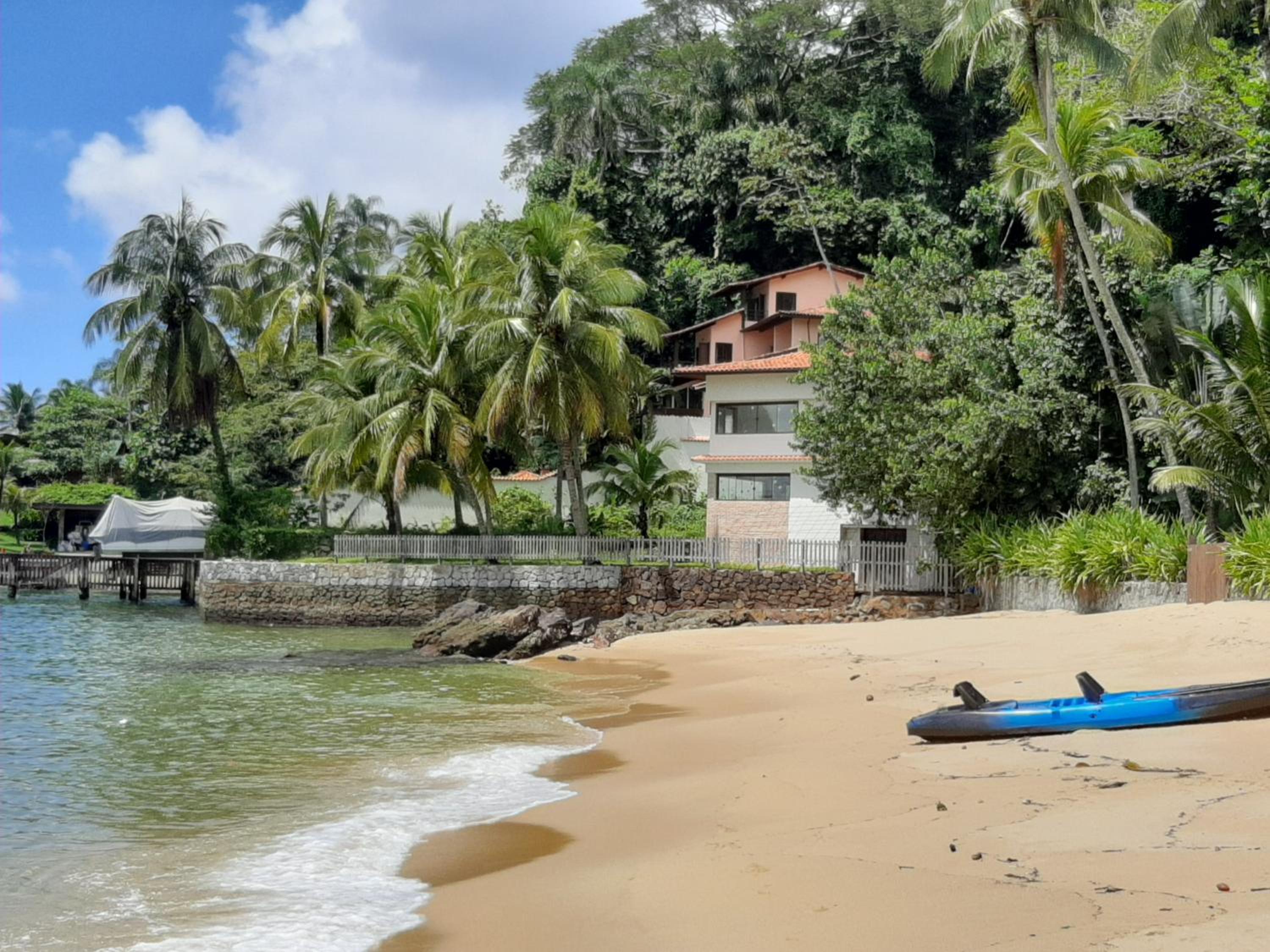 CASA MARAVILHOSA à BEIRA MAR EM ANGRA DOS REIS