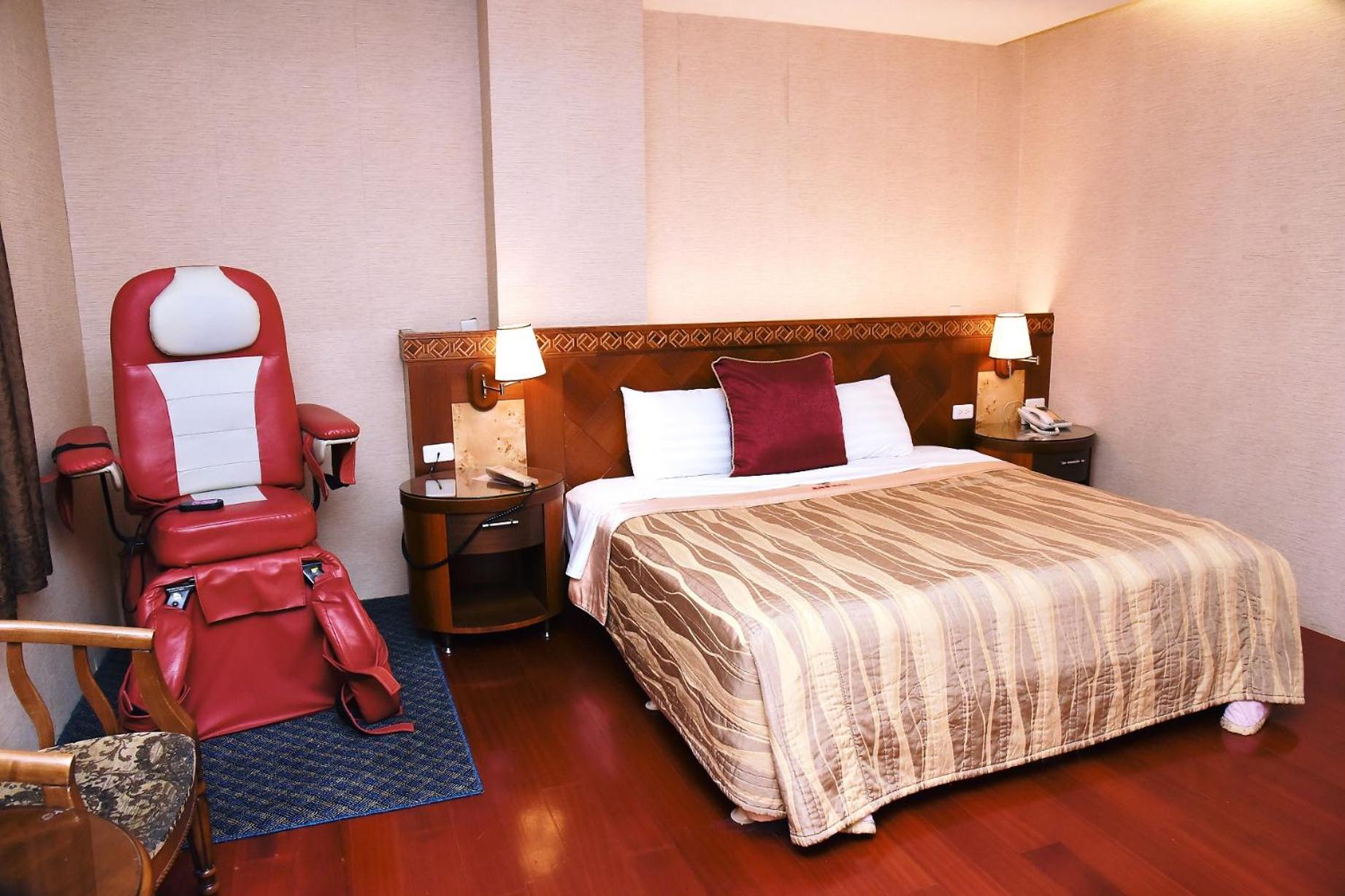 England Business Motel