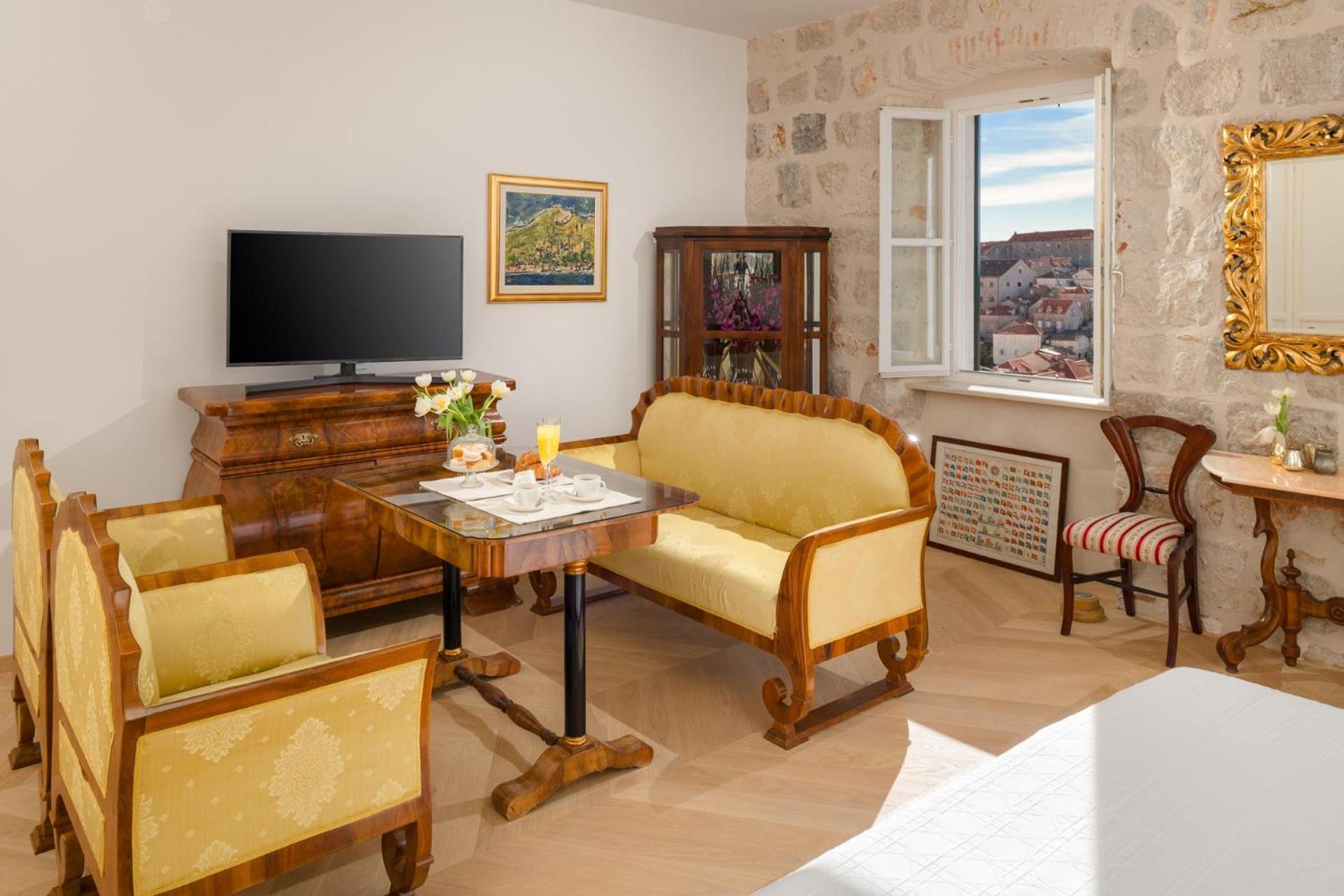 Sensational Dubrovnik Villa Villa Filia 4 Bedrooms Overlooking Dubrovnik City Walls Old Town