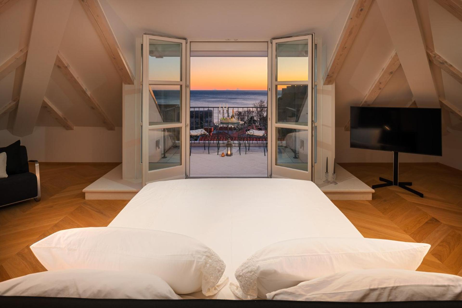 Sensational Dubrovnik Villa Villa Filia 4 Bedrooms Overlooking Dubrovnik City Walls Old Town