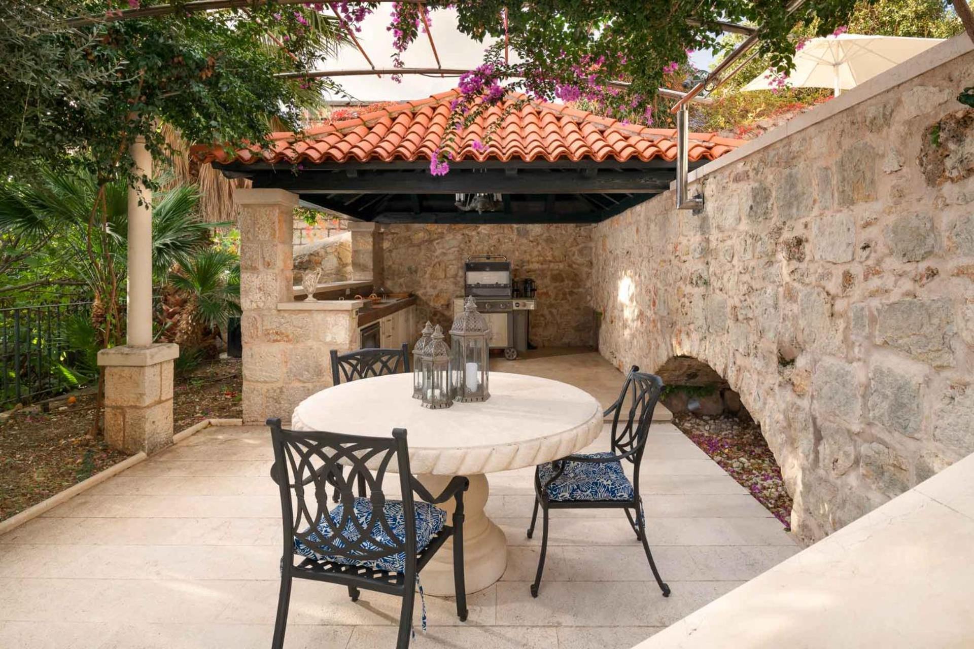Sensational Dubrovnik Villa Villa Filia 4 Bedrooms Overlooking Dubrovnik City Walls Old Town