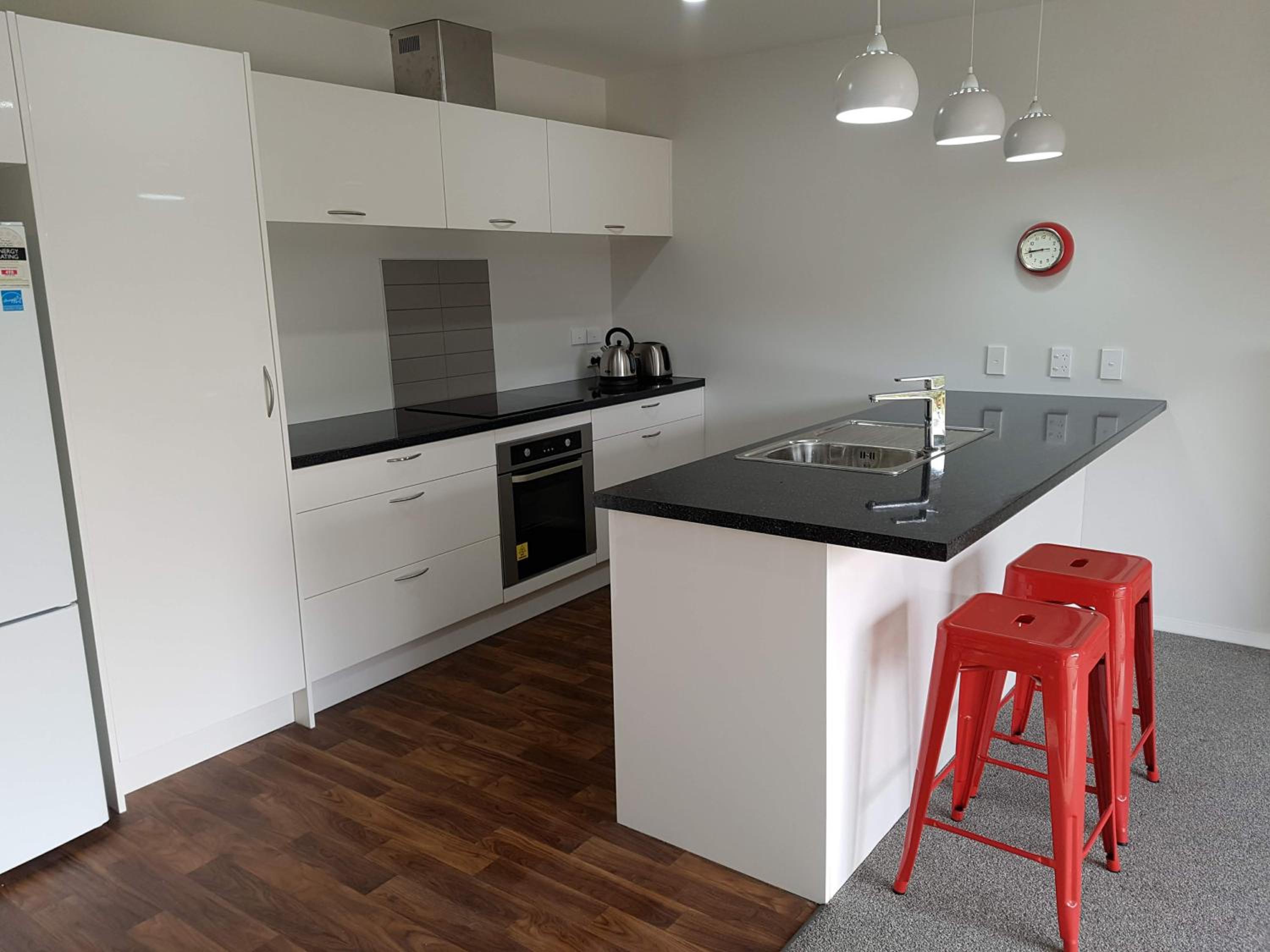 Stony Creek, 3 bedroom home, Franz Josef view 4