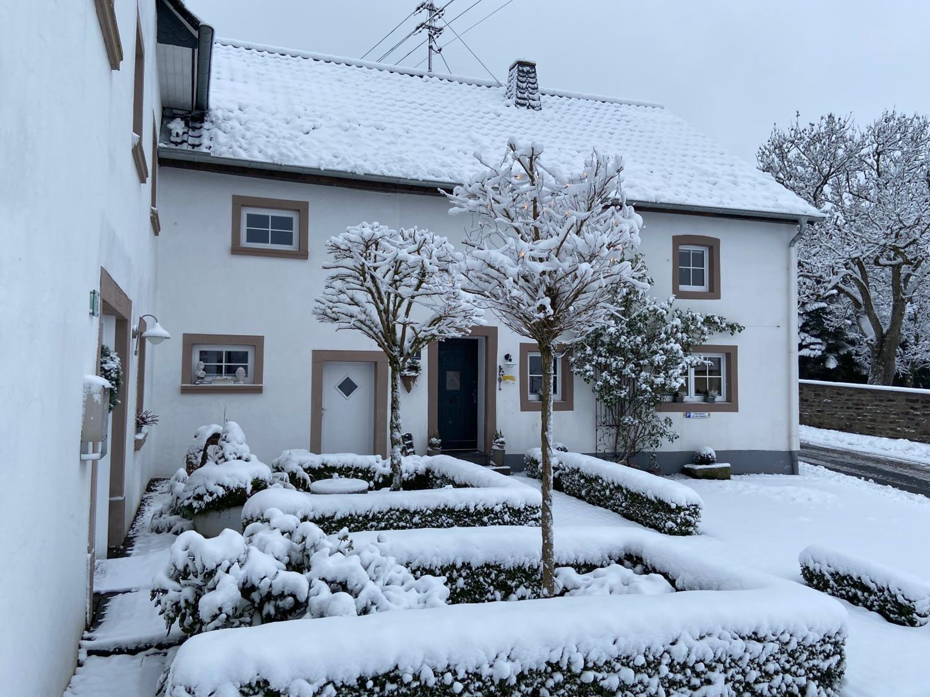 Eifelferienhaus An der Kapelle - kostenlose Sauna, Ofen