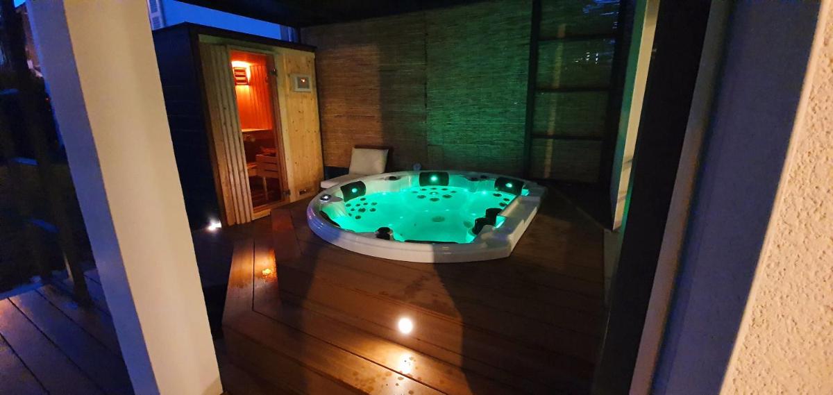 Hotel Le coeur du saphir - Image 1