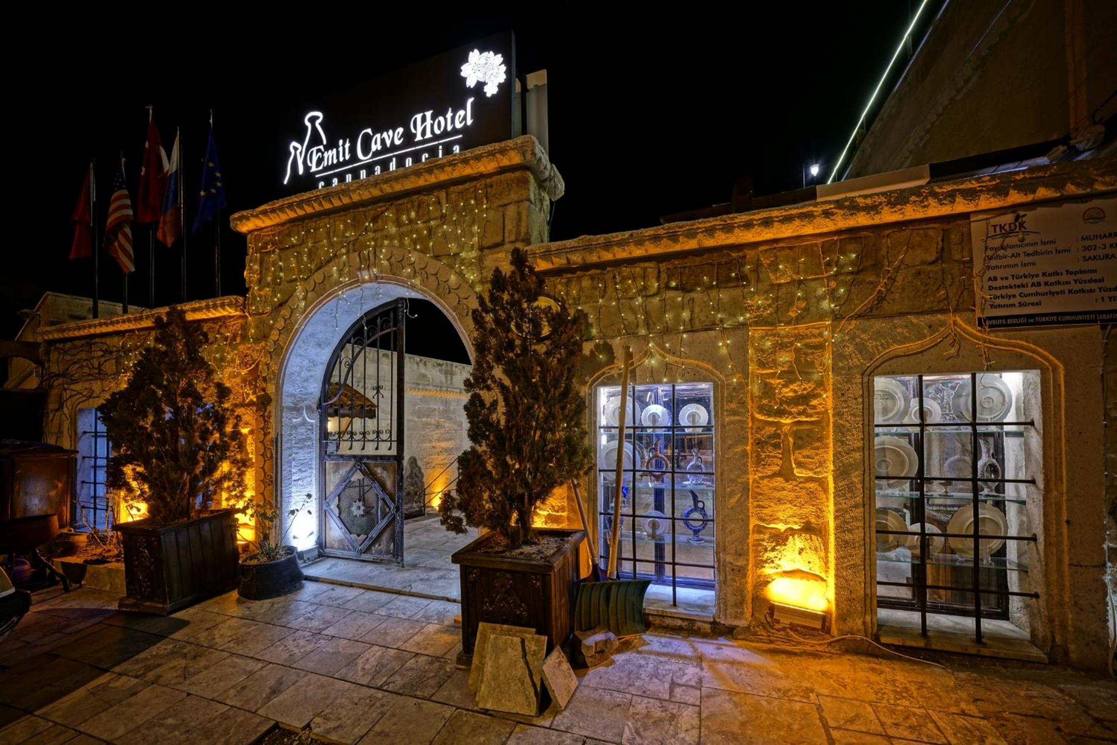 Emit Cave Hotel - Image 143