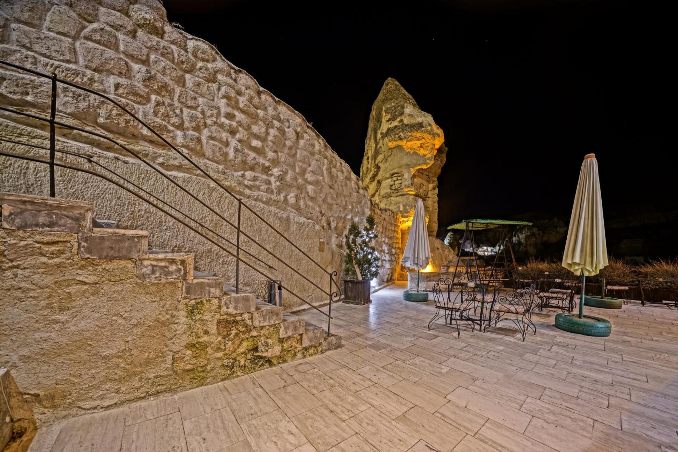 Emit Cave Hotel - Image 59