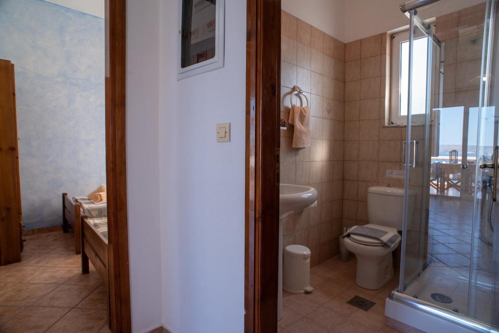 Photo 43