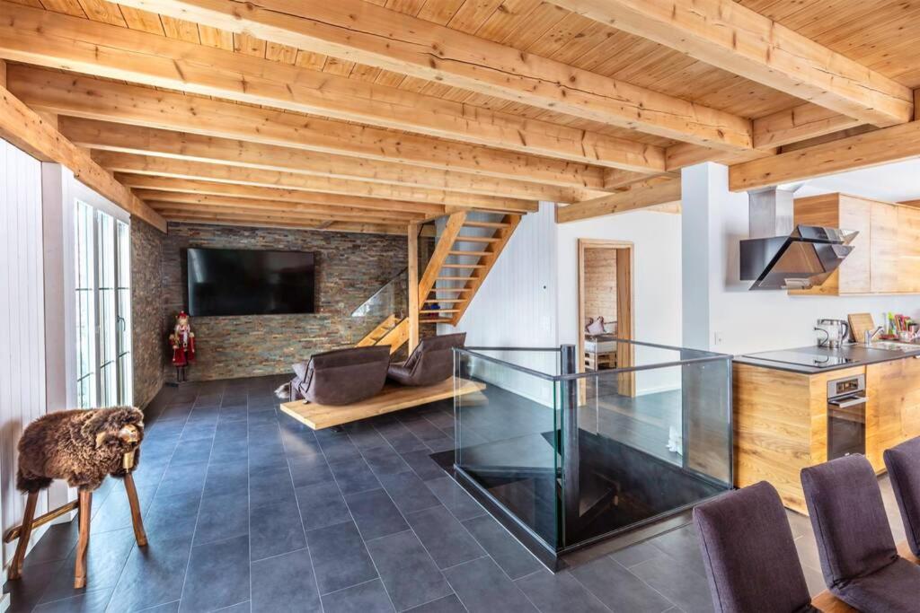 Exklusives Chalet mit traumhafter See- und Bergsicht