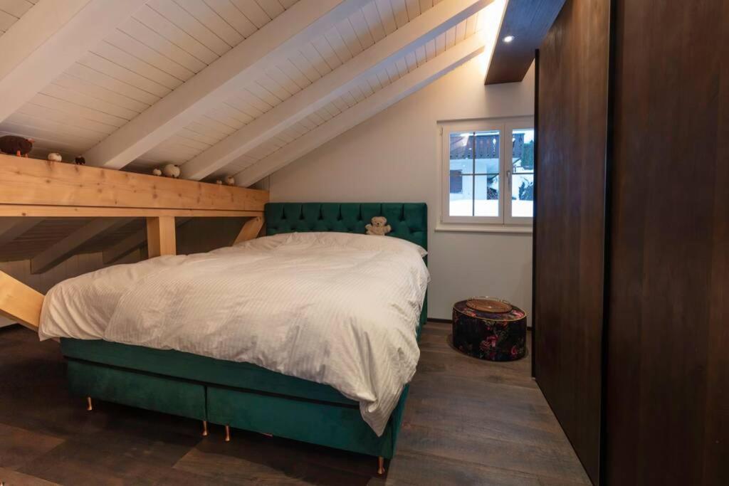 Exklusives Chalet mit traumhafter See- und Bergsicht