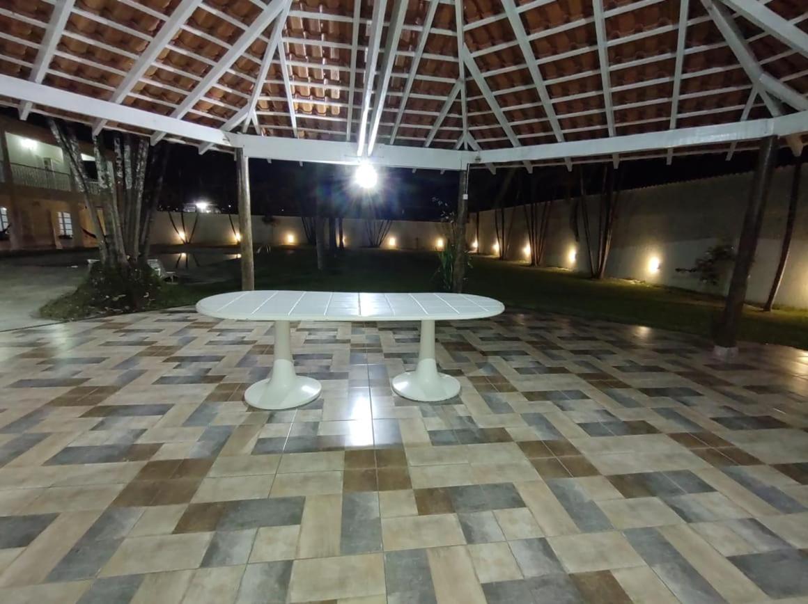 Casa Eventos e Temporada com 4 suites, piscina, churrasqueira, Wi-Fi, Ar Condicionado - Proximo Praia Mar Casado e Pernambuco - Guaruja -
