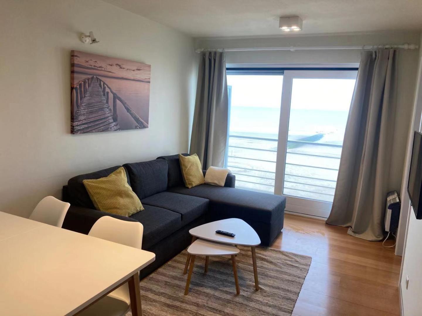 Appartment Blankenberge with front sea view